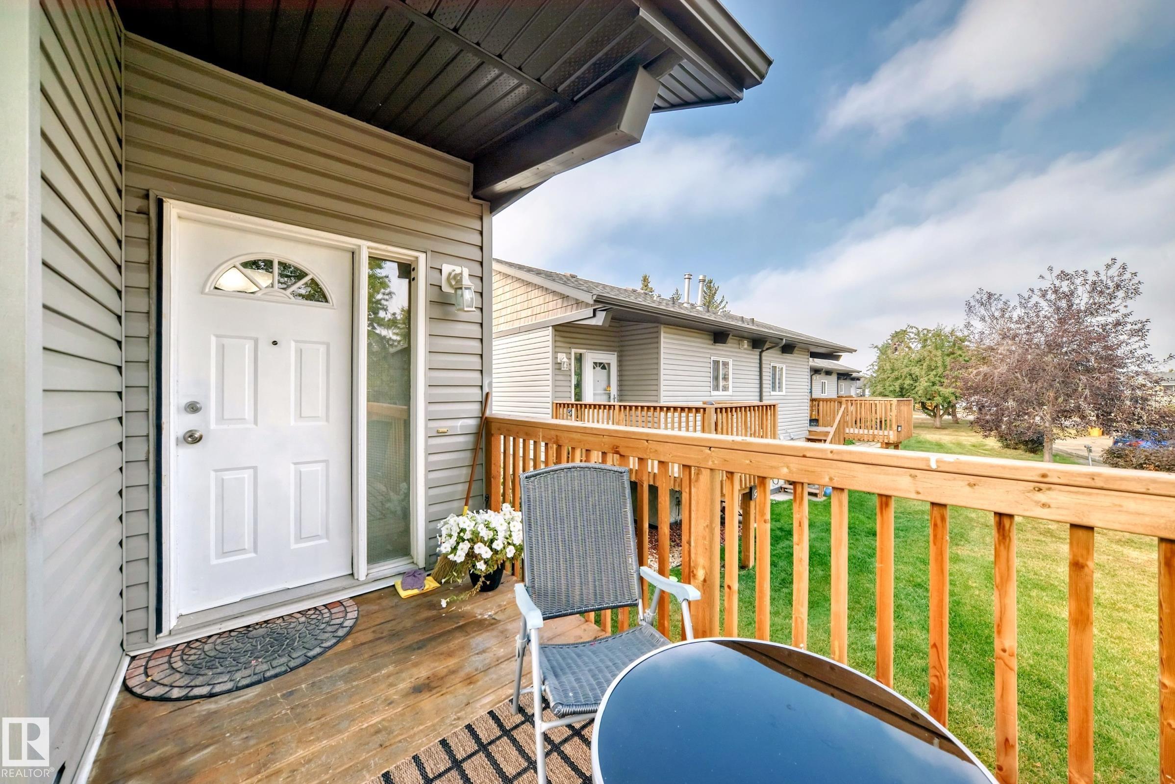 Photo 17 at 8 Northwoods Village NW, Caernarvon, Edmonton