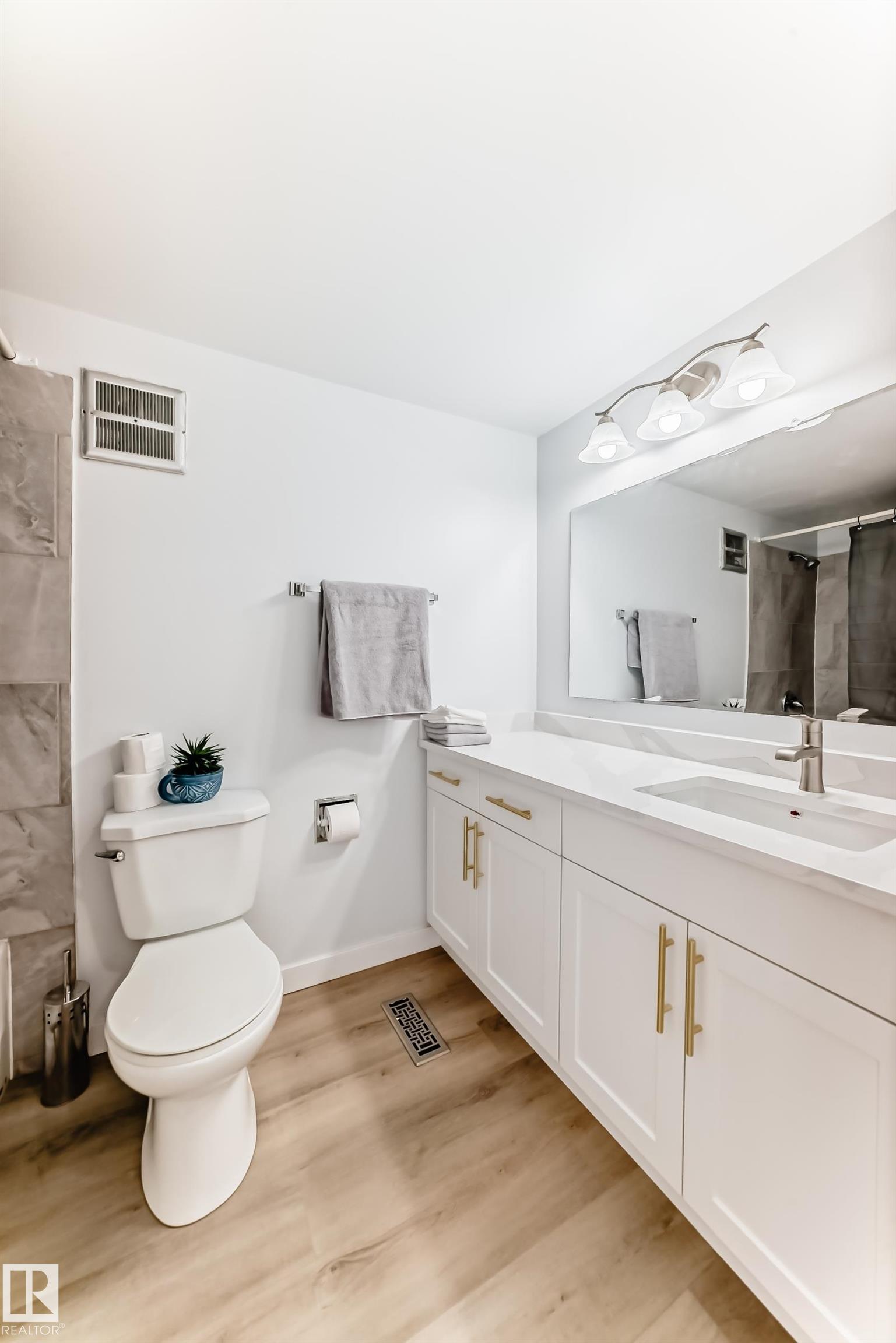 Photo 25 at 8 Northwoods Village NW, Caernarvon, Edmonton