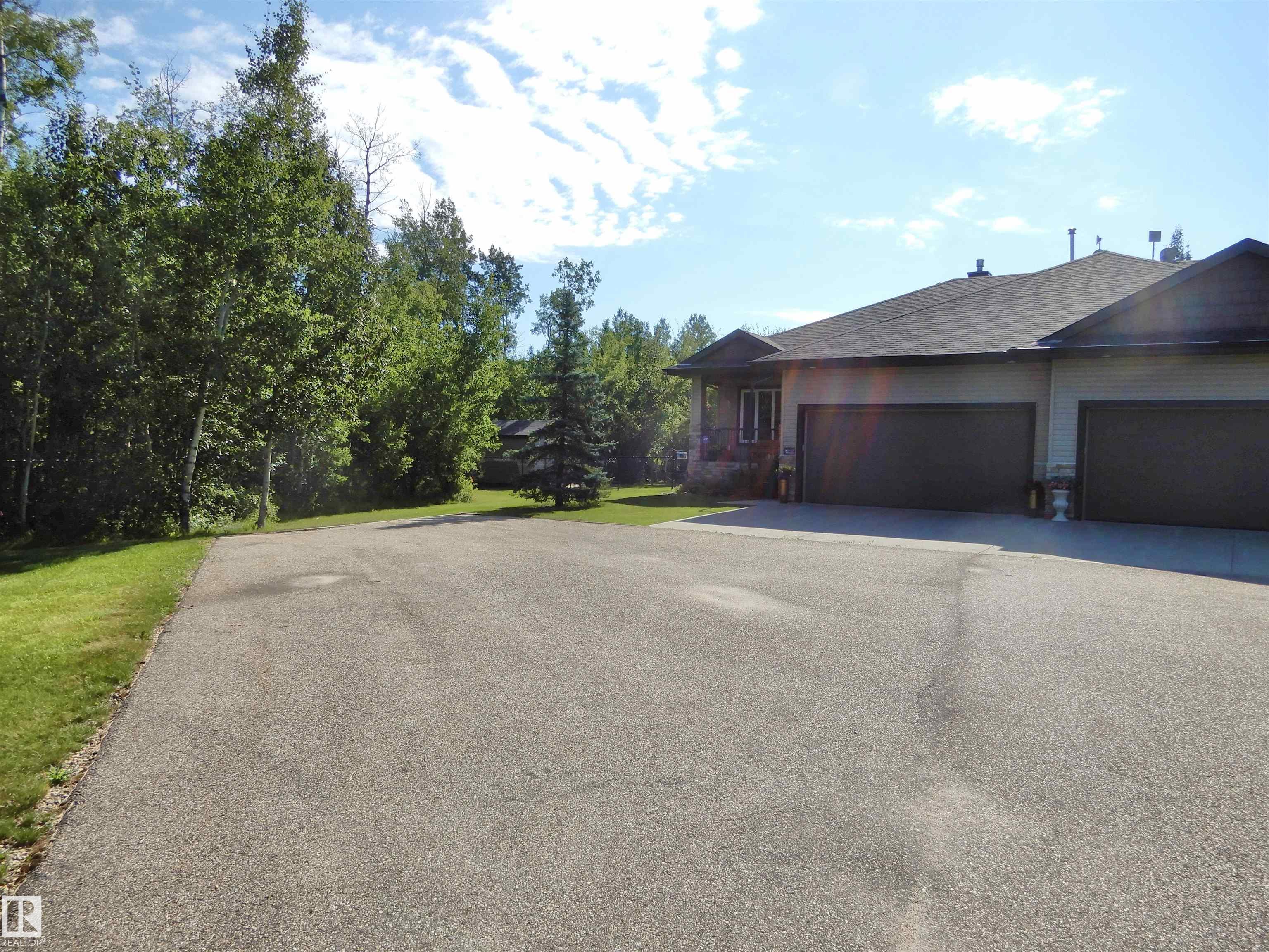 Photo 4 at 25B - 53521 Rge Road 272, Century Gates, Rural Parkland County