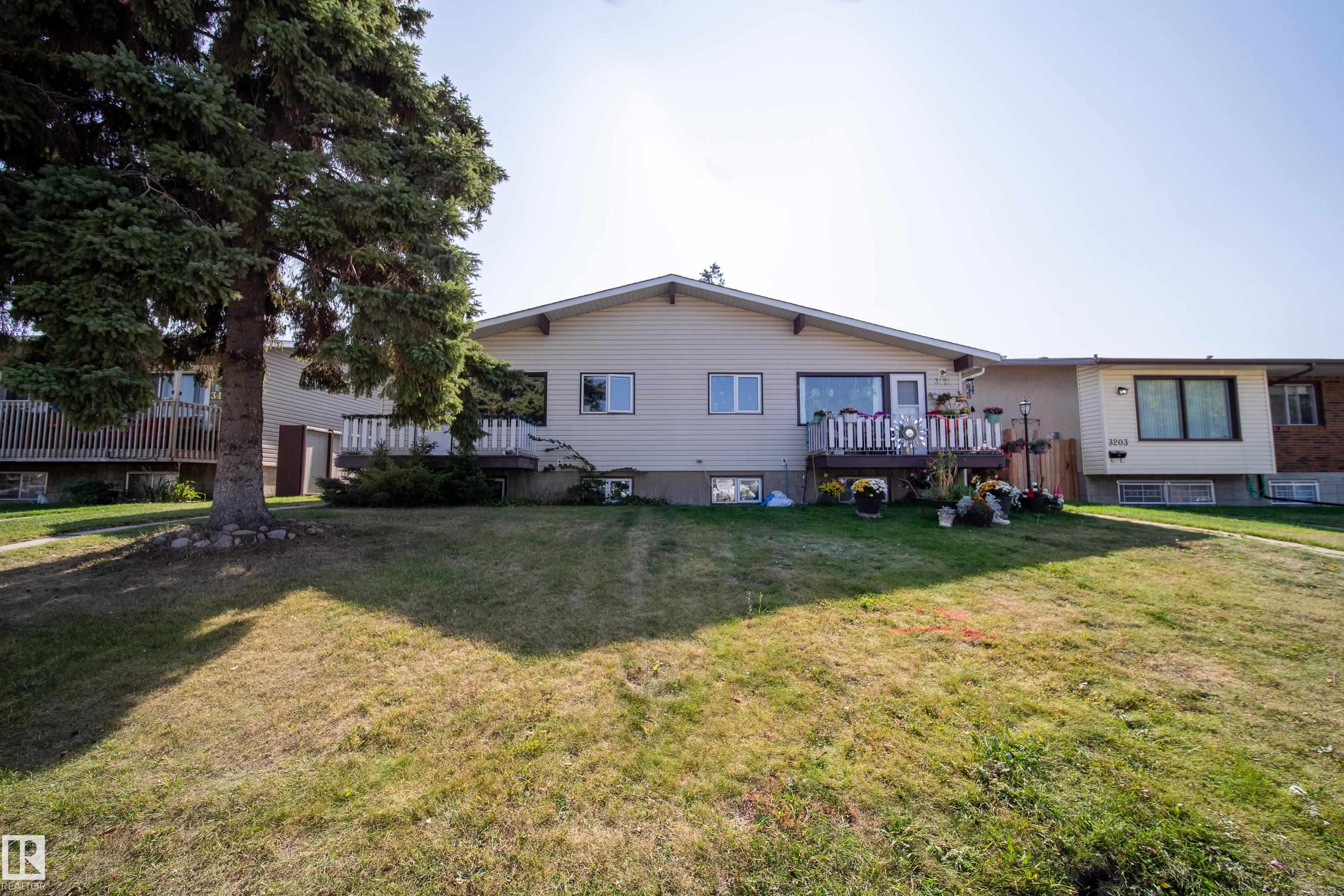 3119-3121 113 Avenue NW, Rundle Heights, Edmonton 