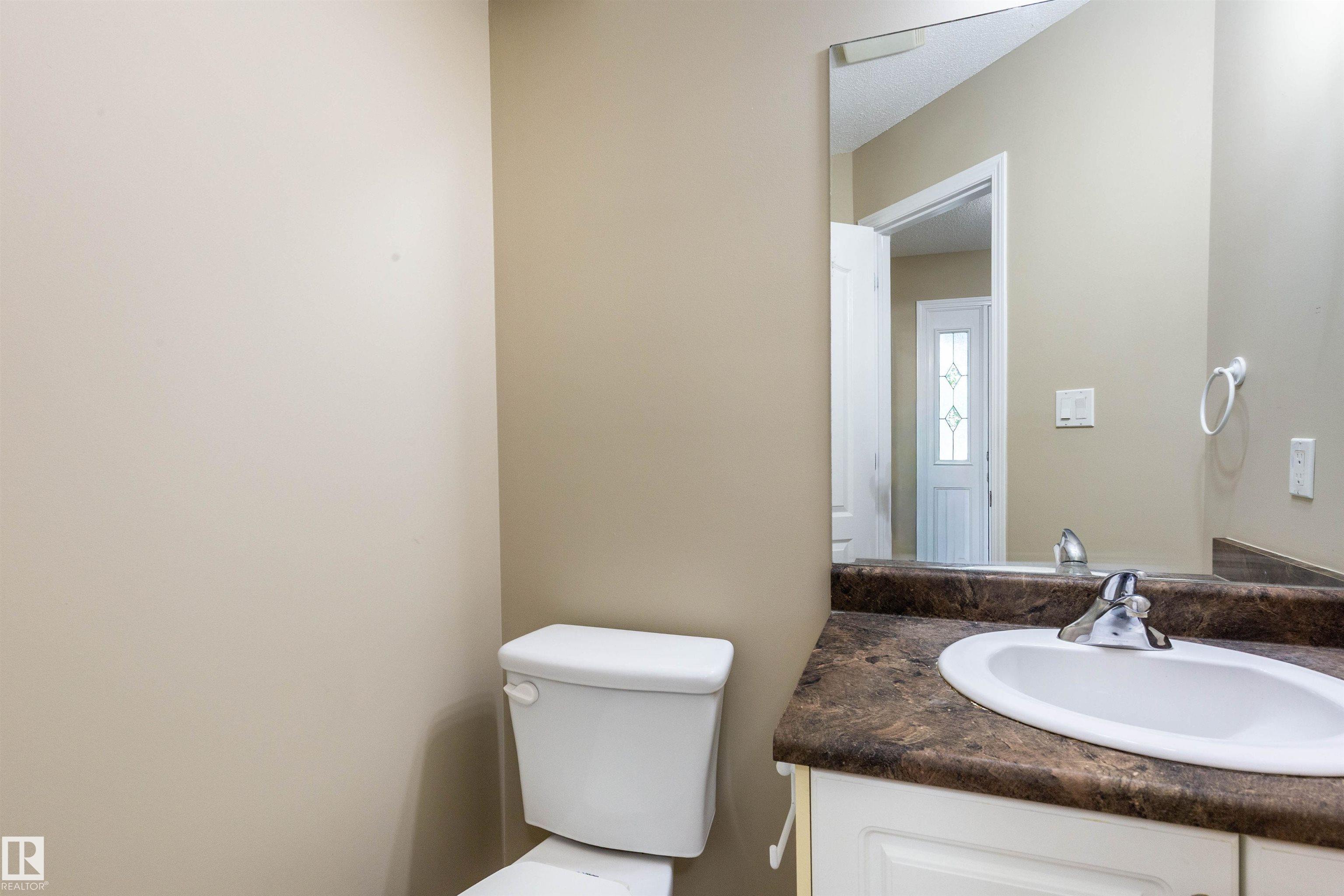Photo 4 at 70-5001 - 5001 62 Street, Eaglemont Heights, Beaumont