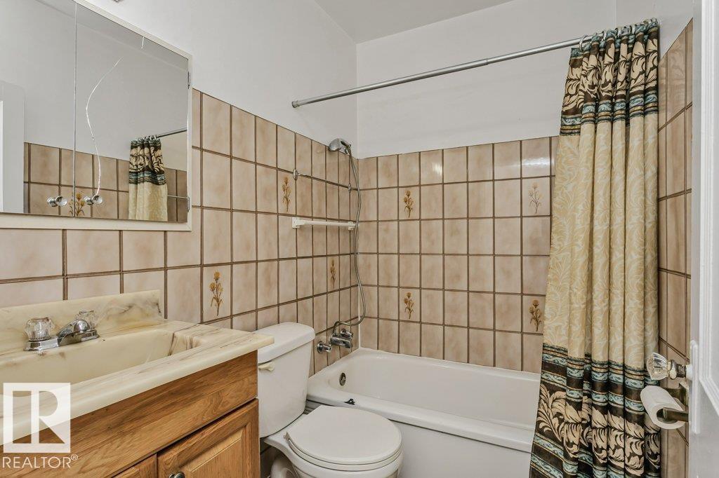 http://cdnparap120.paragonrels.com/ParagonImages/Property/p12/RAE/225371606/22/0/0/3d192224d20dbf57eae3a5d1235131ad/1/657a01105e93023c7ab9245b906fd55c/225371606-17b57188-3f02-430e-9377-19eb84fc2ba8.JPG