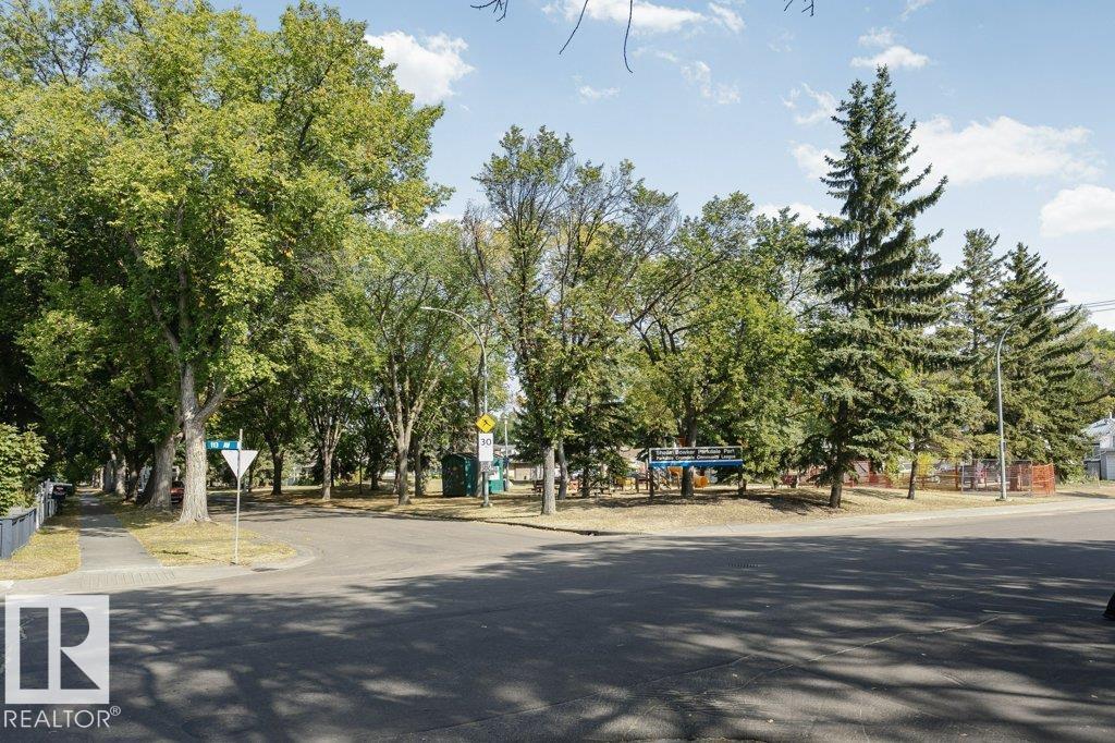 http://cdnparap120.paragonrels.com/ParagonImages/Property/p12/RAE/225371606/48/0/0/19deb3edcc13d41d9c014323f6118cbc/1/657a01105e93023c7ab9245b906fd55c/225371606-a2b3d696-c0d5-4b62-9f29-f0b563bfea6e.JPG