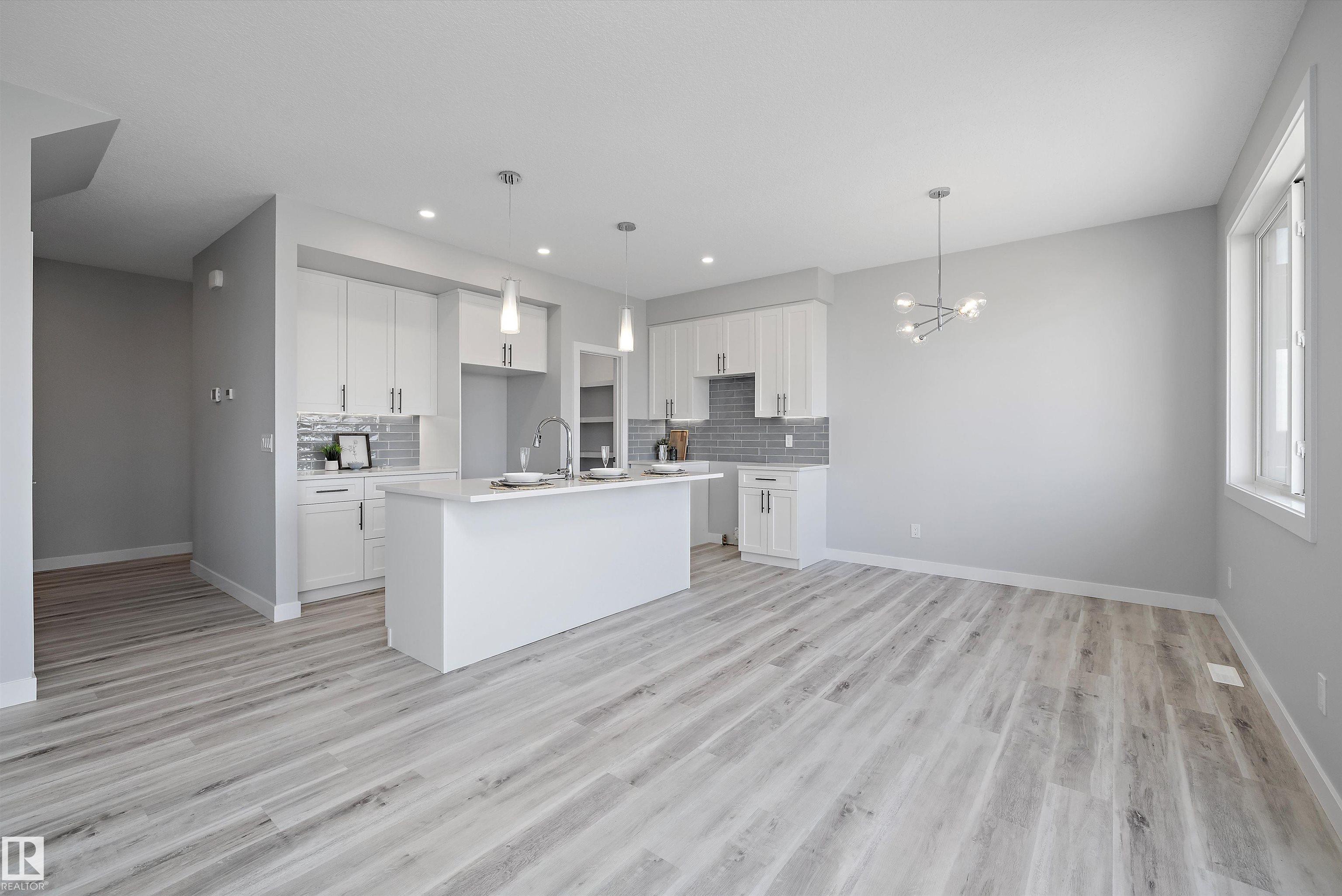 Photo 11 at 10238 92a Avenue, Morinville