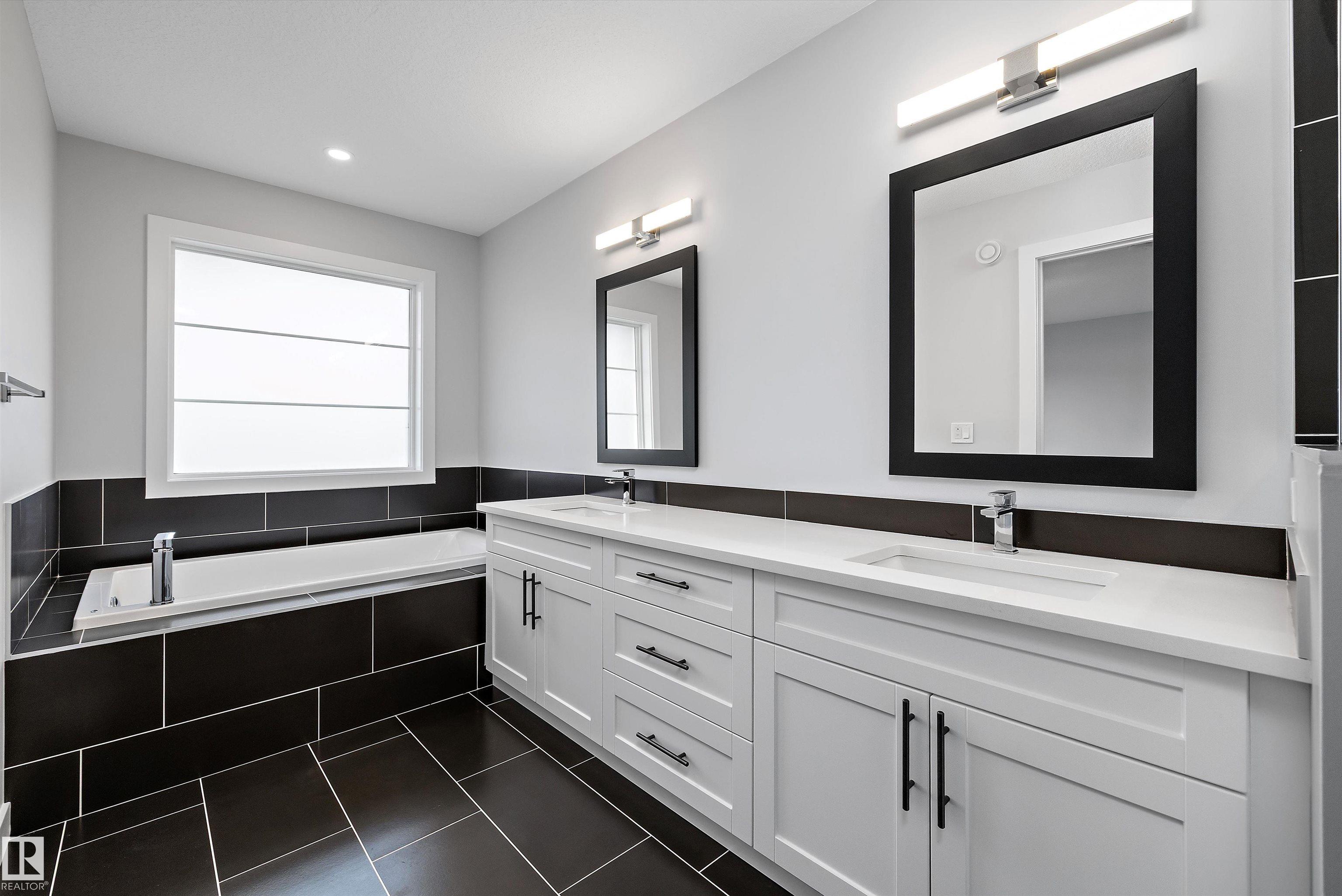 Photo 35 at 10238 92a Avenue, Morinville