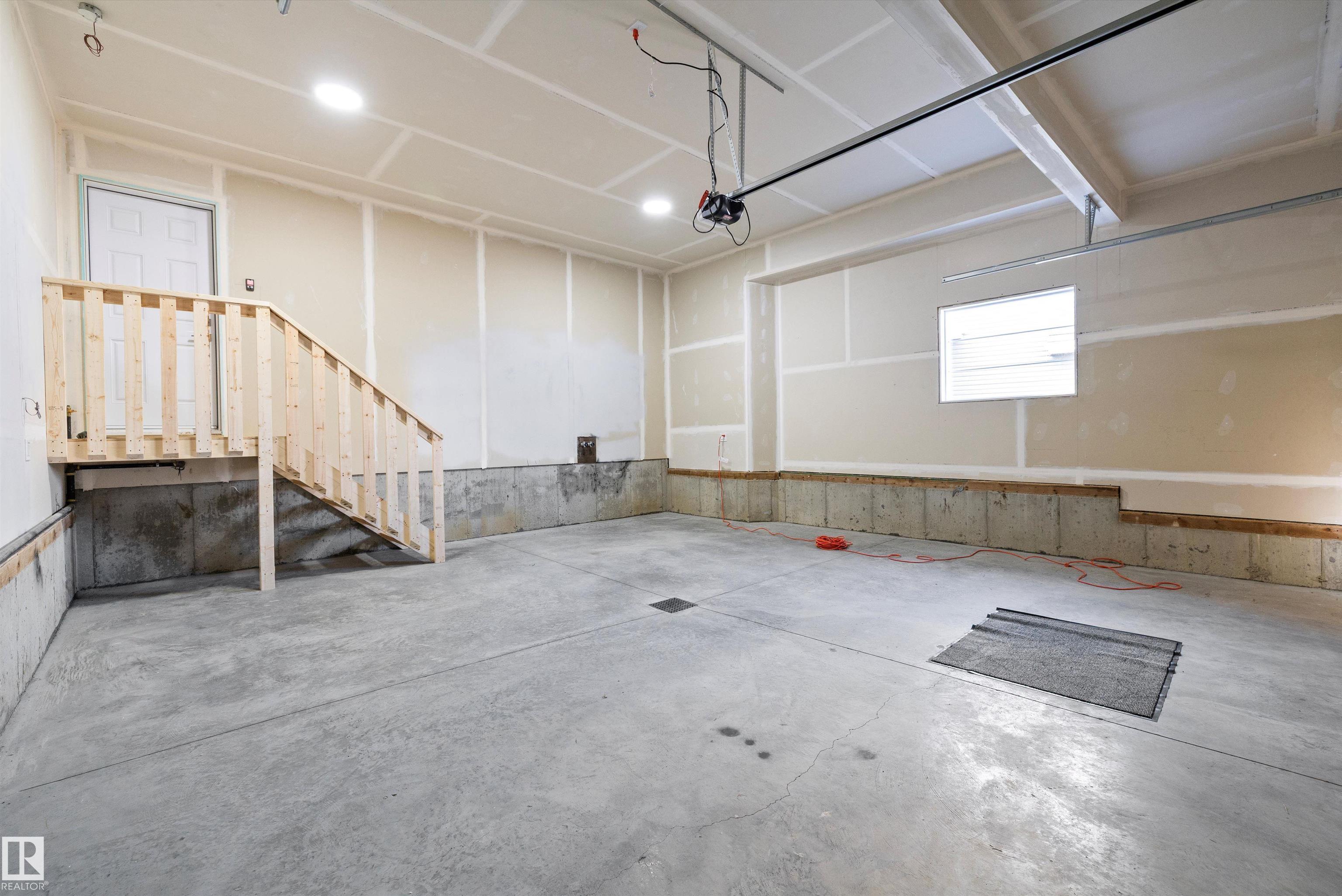 Photo 51 at 10238 92a Avenue, Morinville
