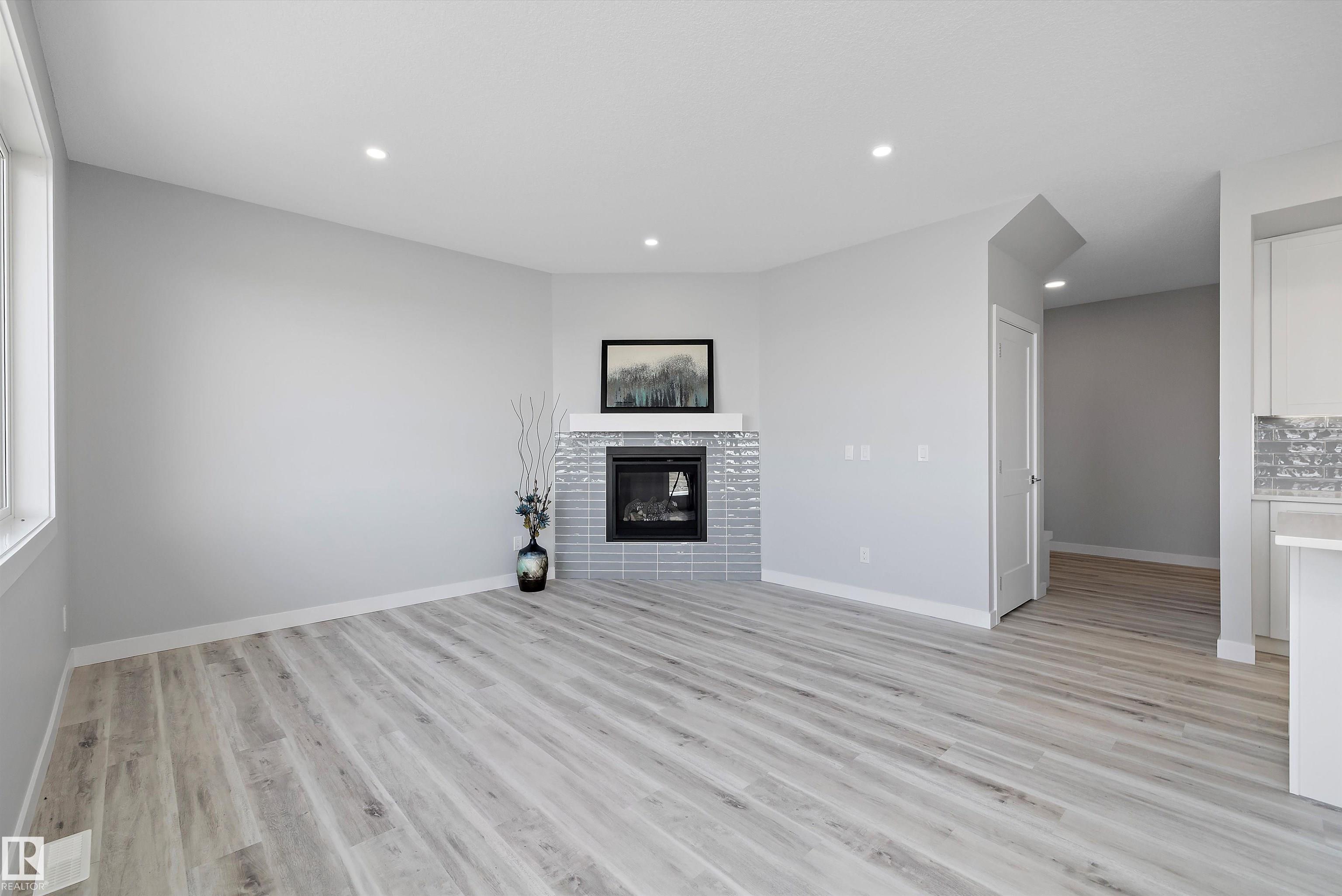 Photo 8 at 10238 92a Avenue, Morinville