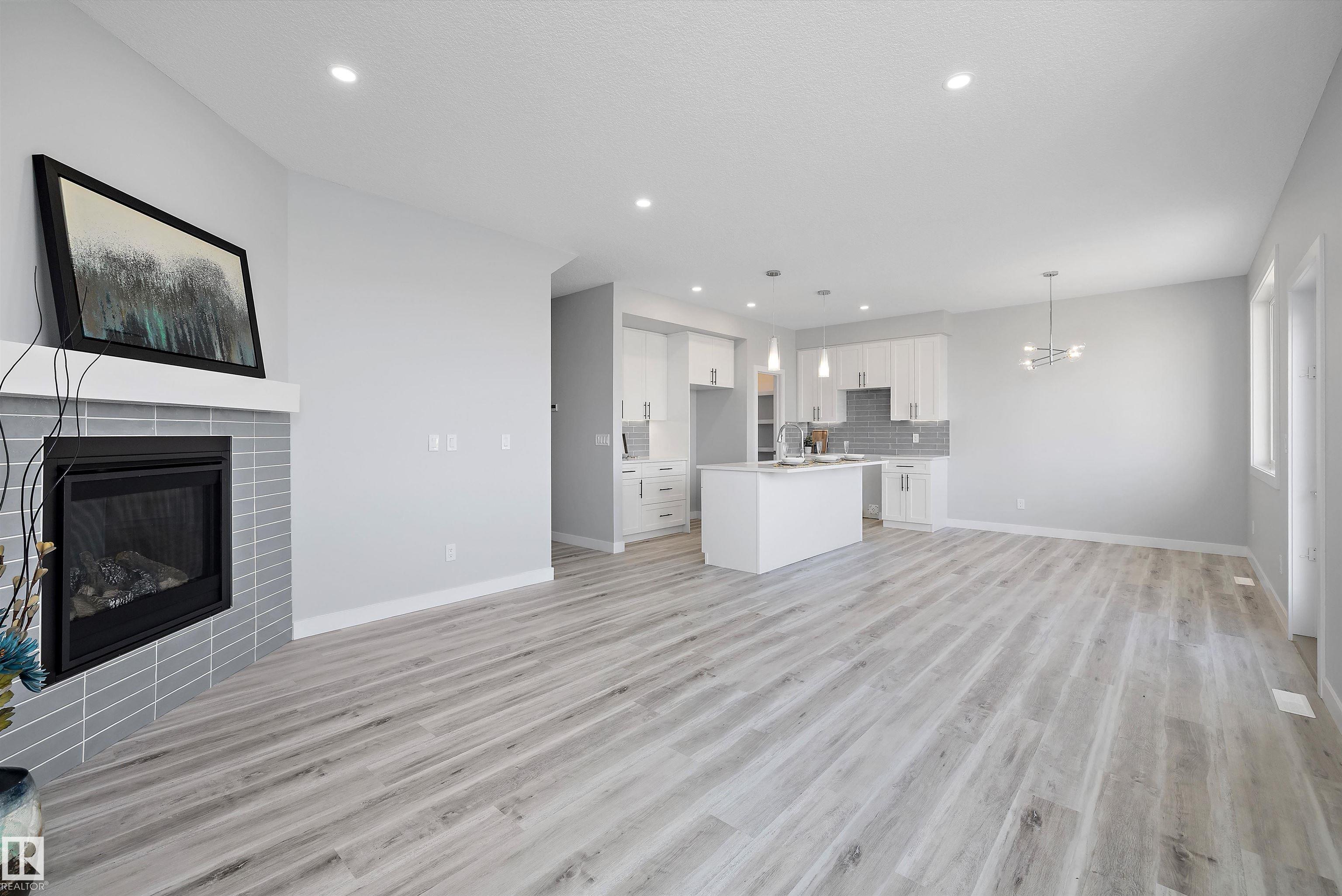Photo 9 at 10238 92a Avenue, Morinville