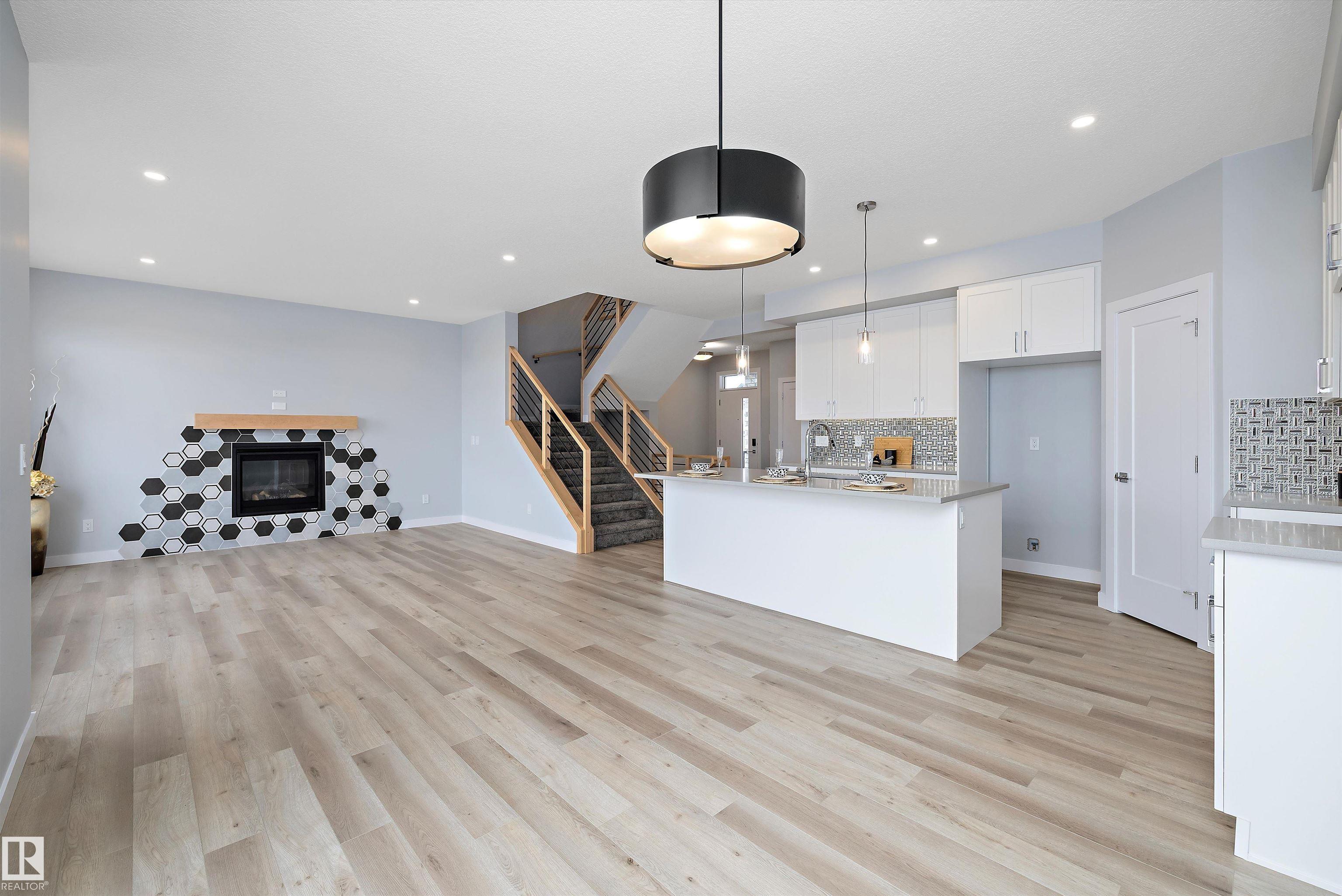 Photo 12 at 10214 92a Avenue, Morinville