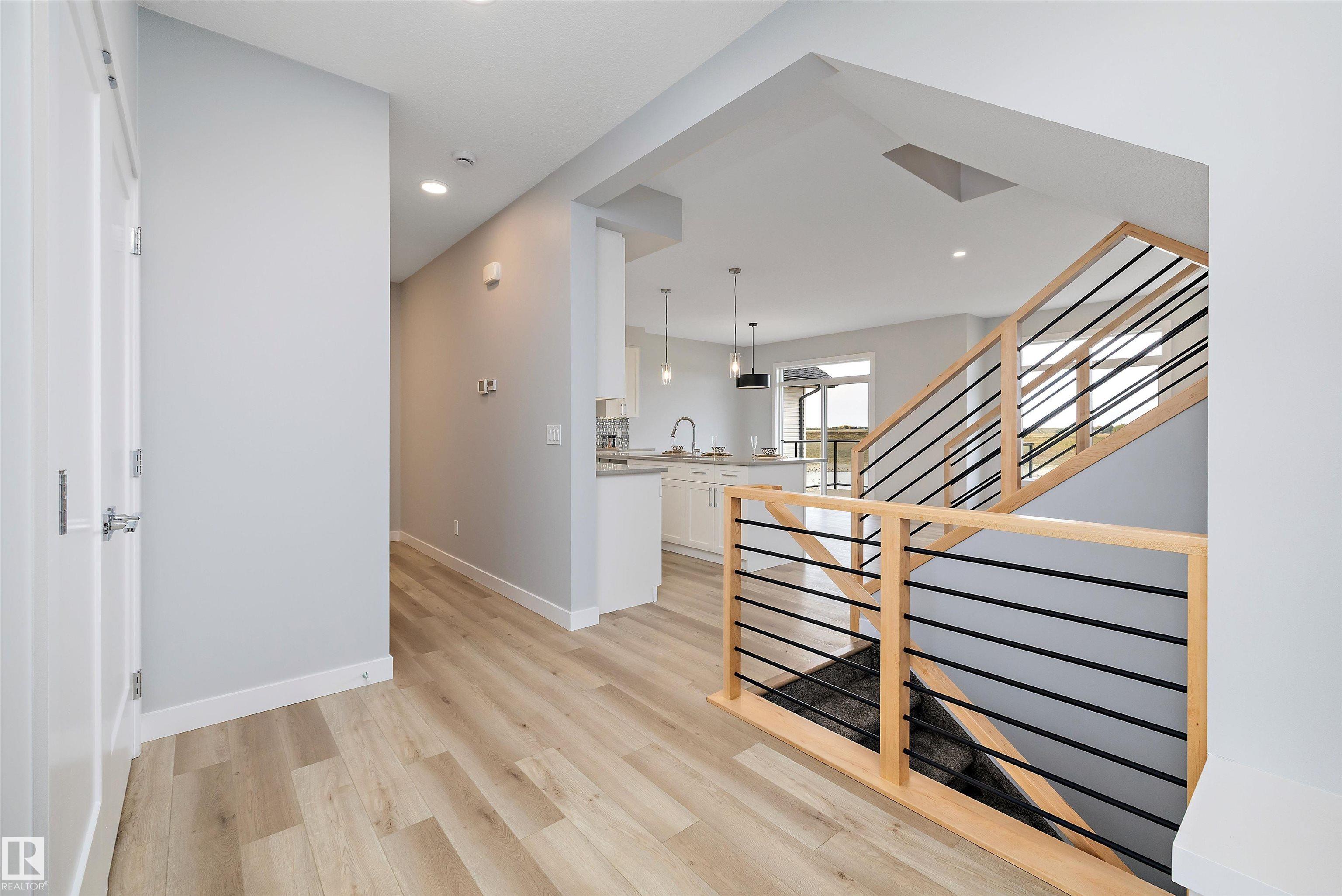 Photo 4 at 10214 92a Avenue, Morinville