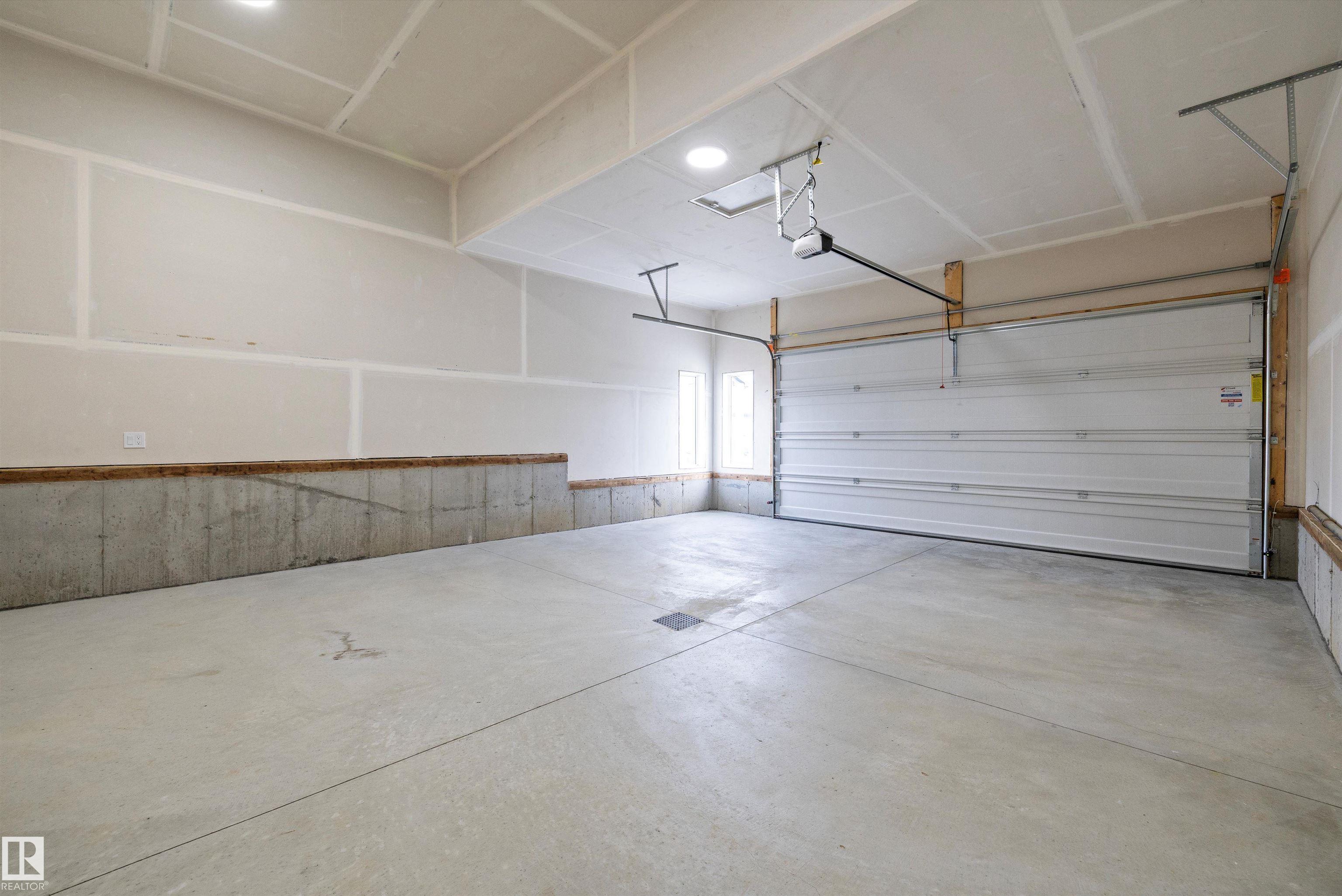 Photo 54 at 10214 92a Avenue, Morinville