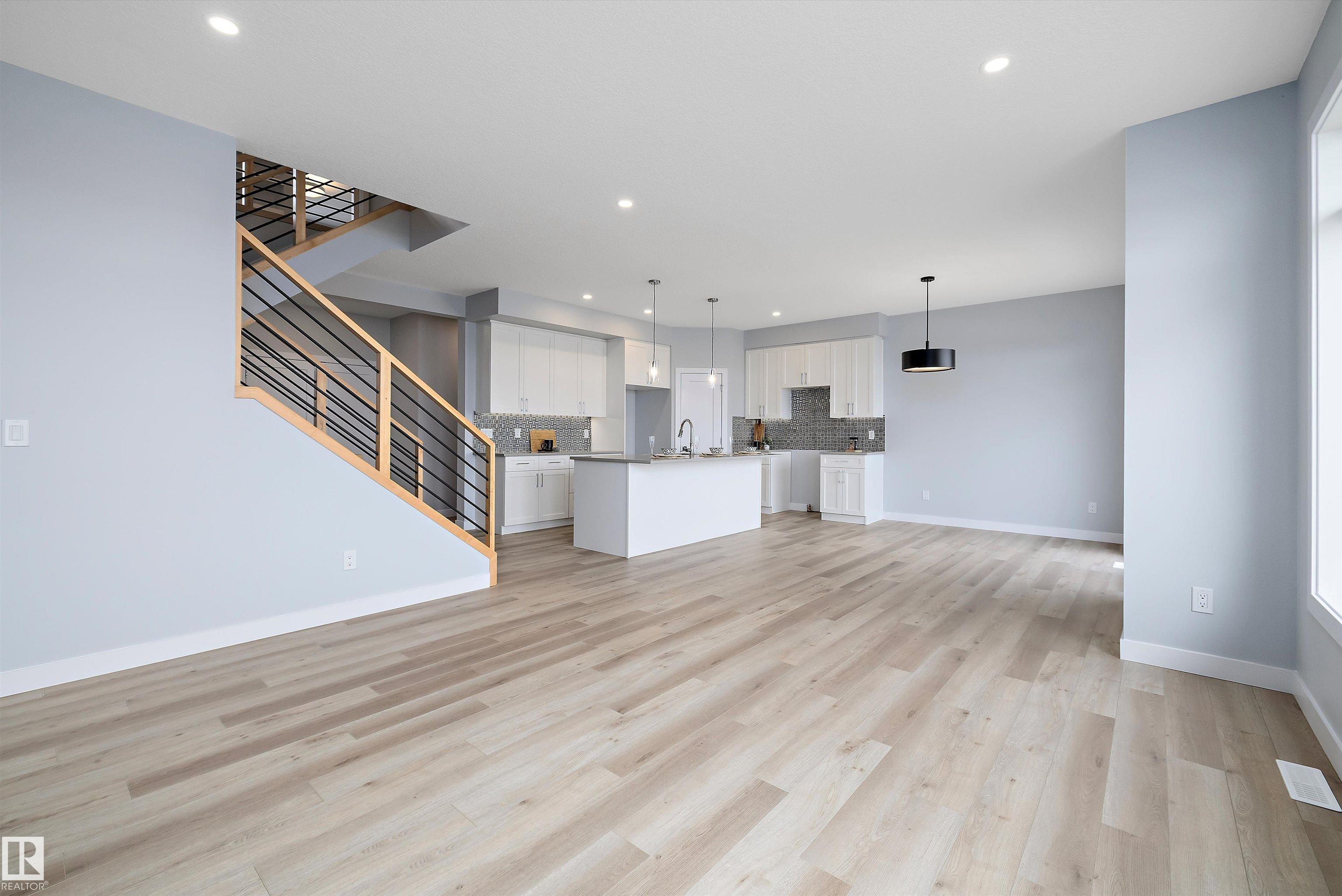 Photo 9 at 10214 92a Avenue, Morinville