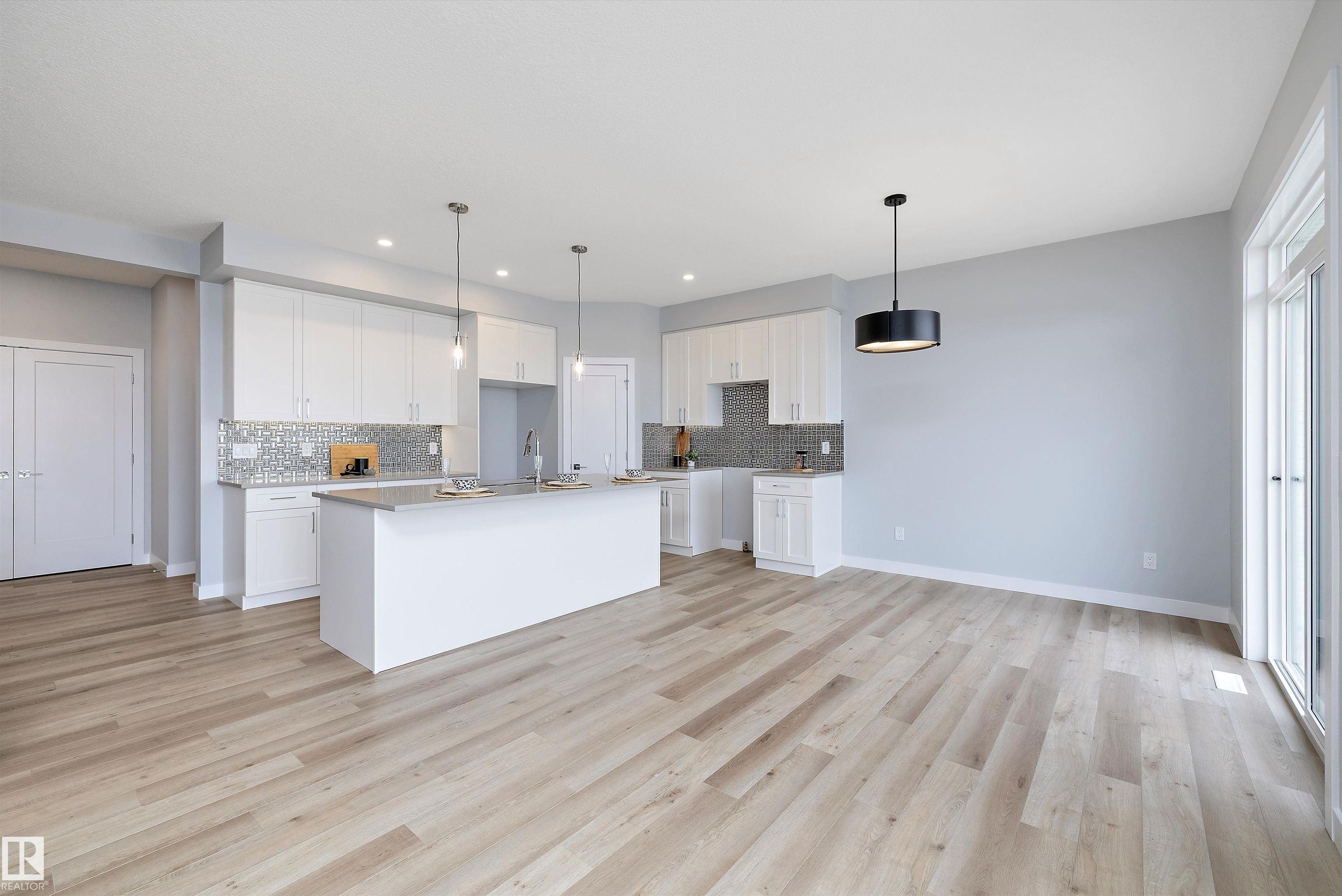 Photo 10 at 10214 92a Avenue, Morinville