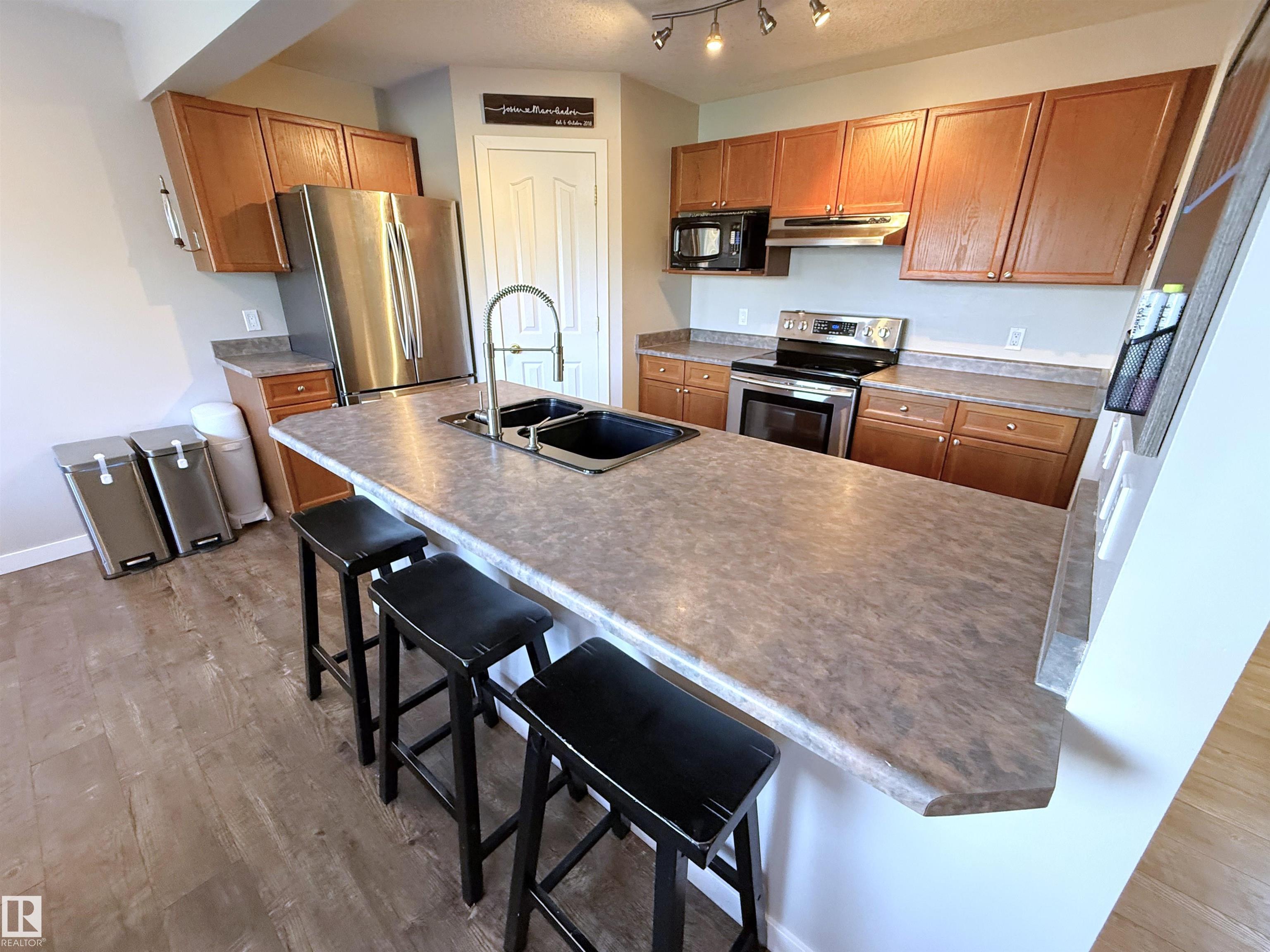 Photo 2 at 2 Westerra Close, Westerra, Stony Plain