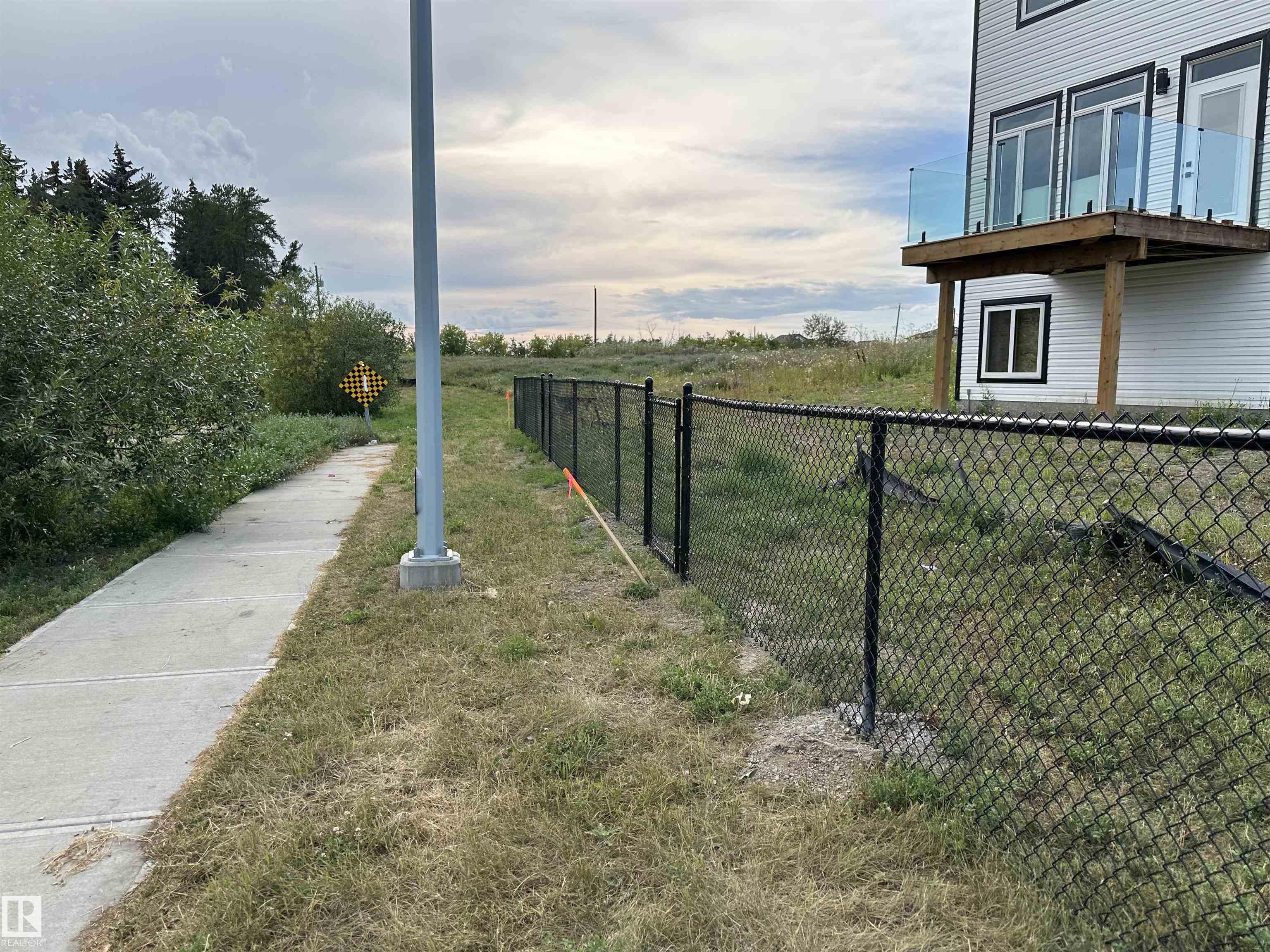Photo 16 at 9223 156 Avenue NW, Eaux Claires, Edmonton