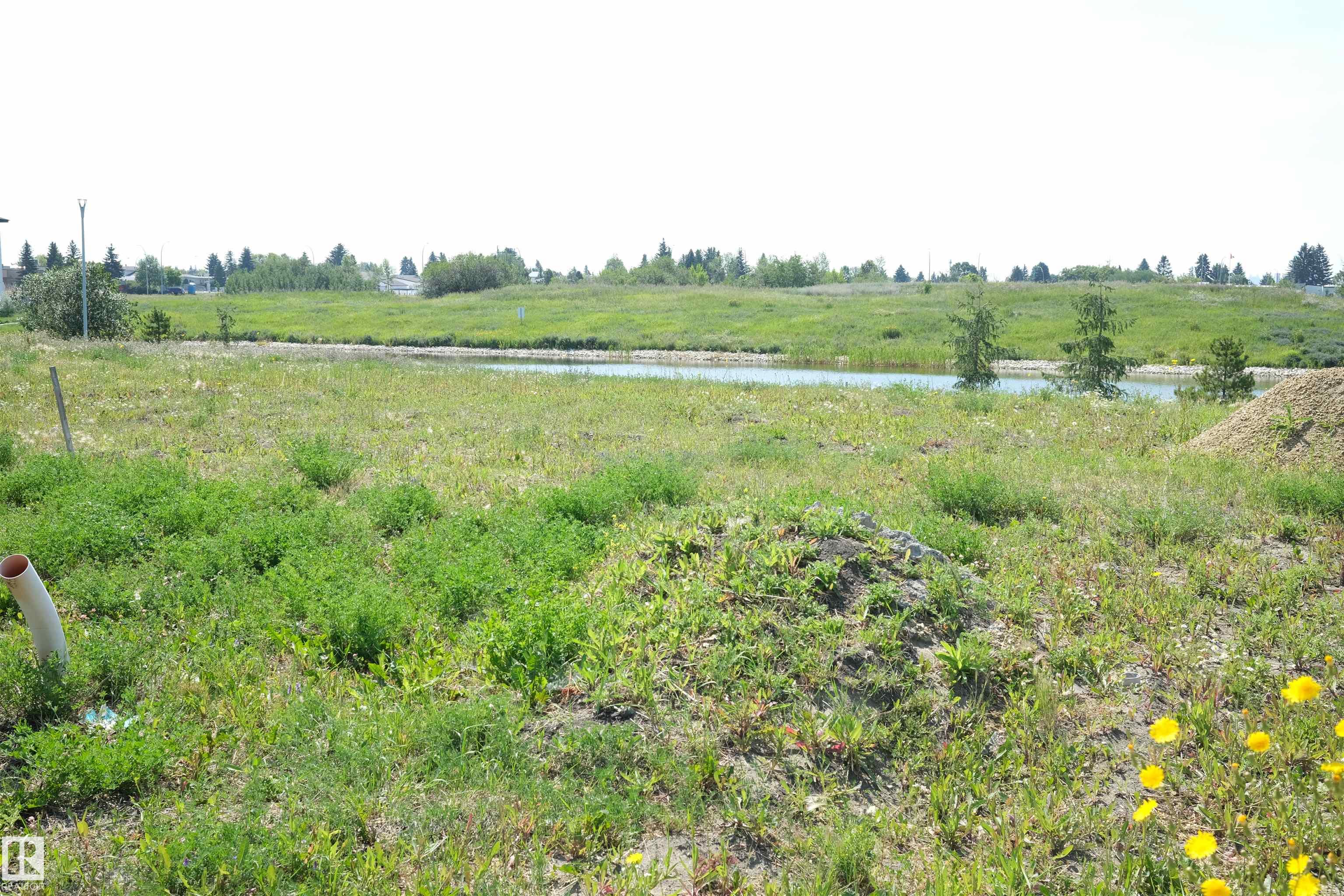 Photo 3 at 9223 156 Avenue NW, Eaux Claires, Edmonton