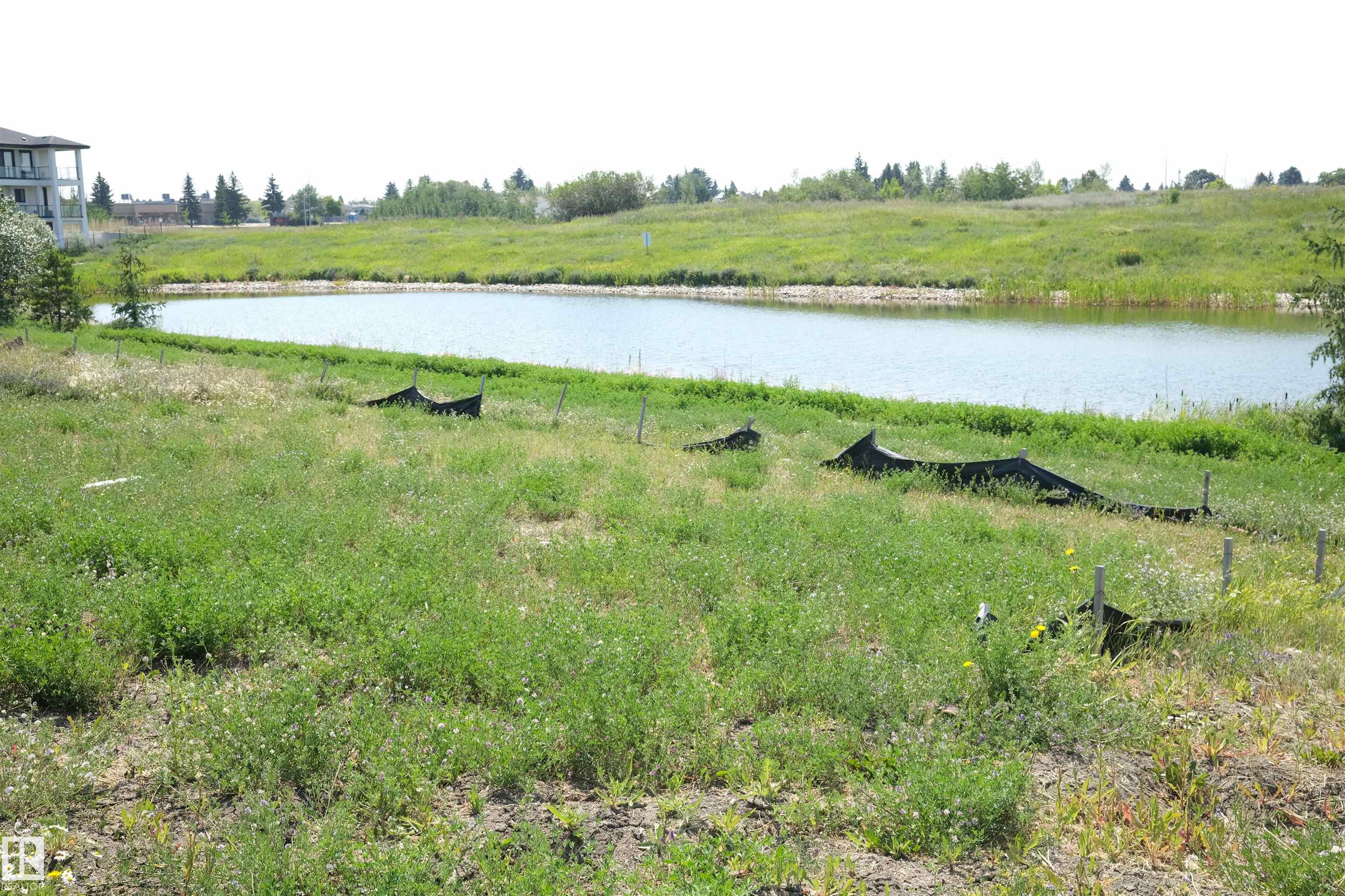 Photo 4 at 9223 156 Avenue NW, Eaux Claires, Edmonton