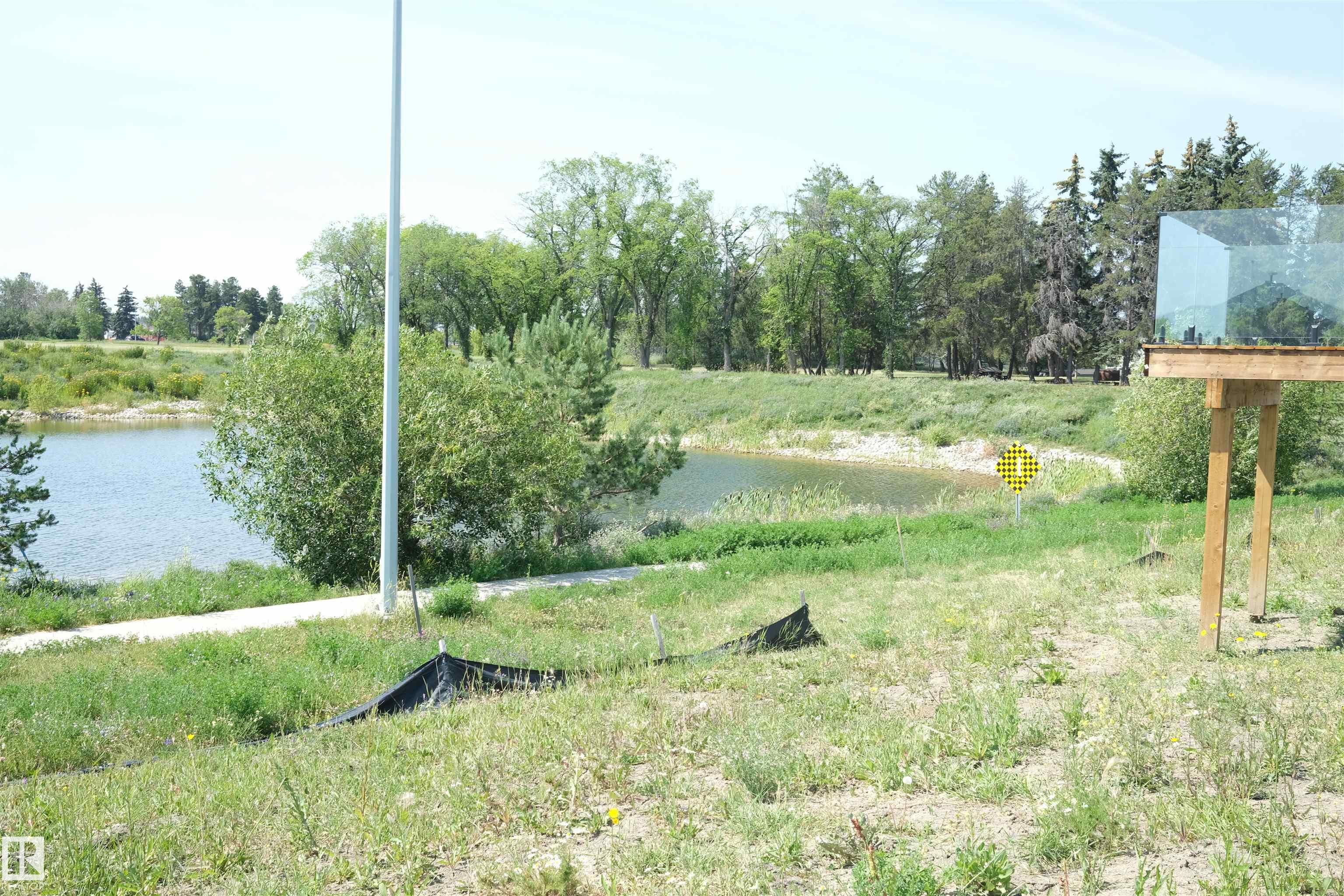 Photo 6 at 9223 156 Avenue NW, Eaux Claires, Edmonton