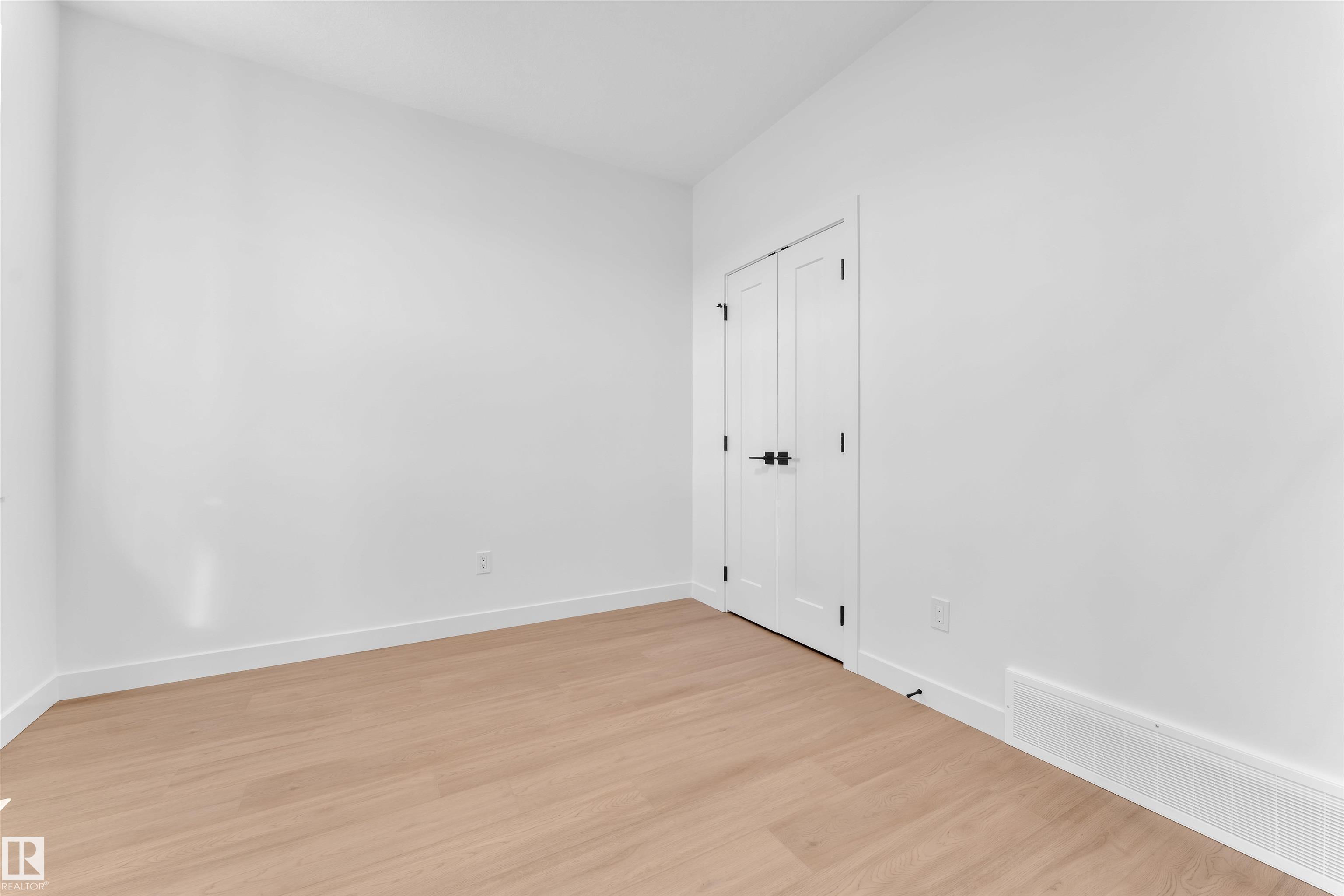 Photo 5 at 30 Tilia Place, Tonewood, Spruce Grove