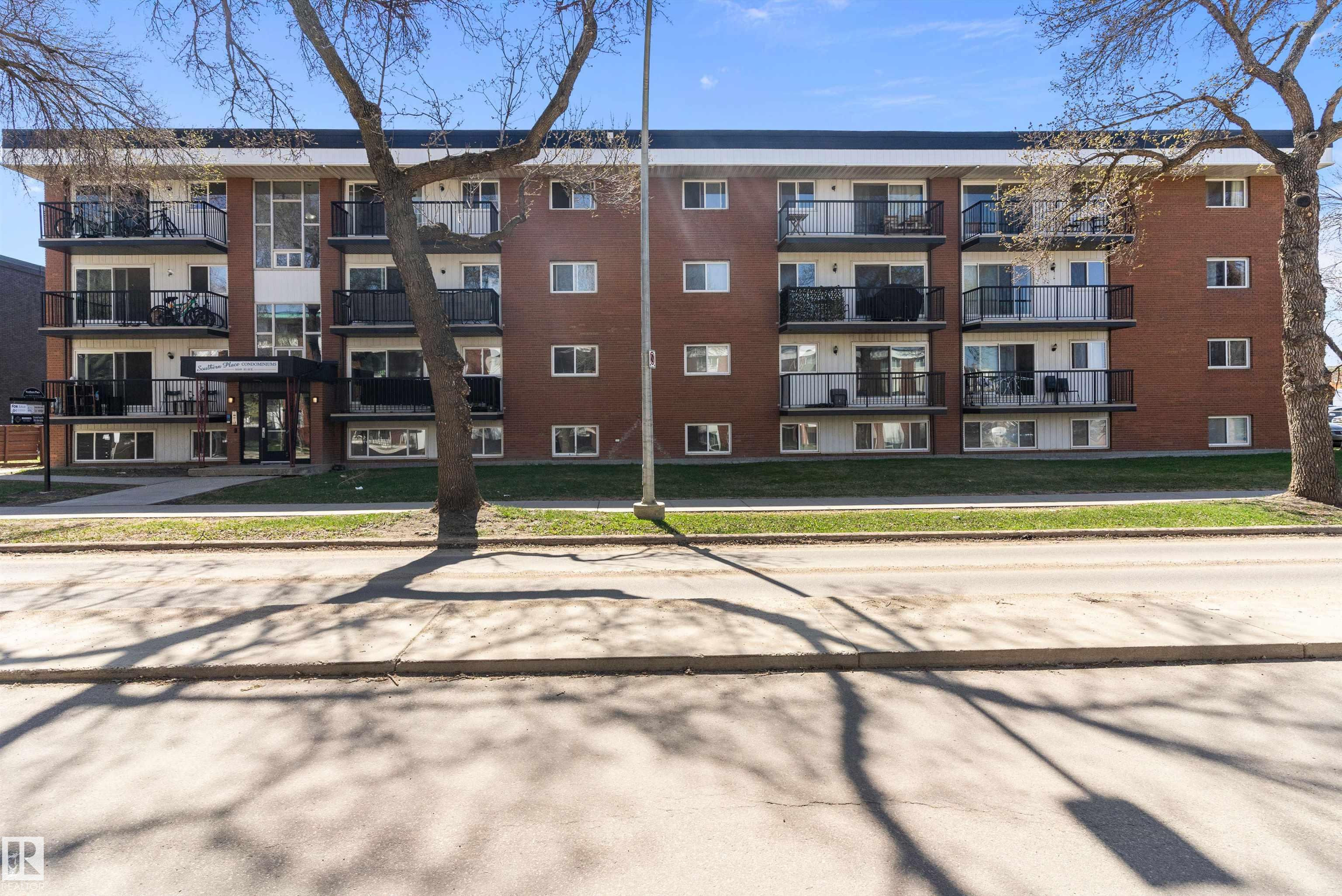 Photo 2 at 303 - 10149 83 Avenue NW, Strathcona, Edmonton