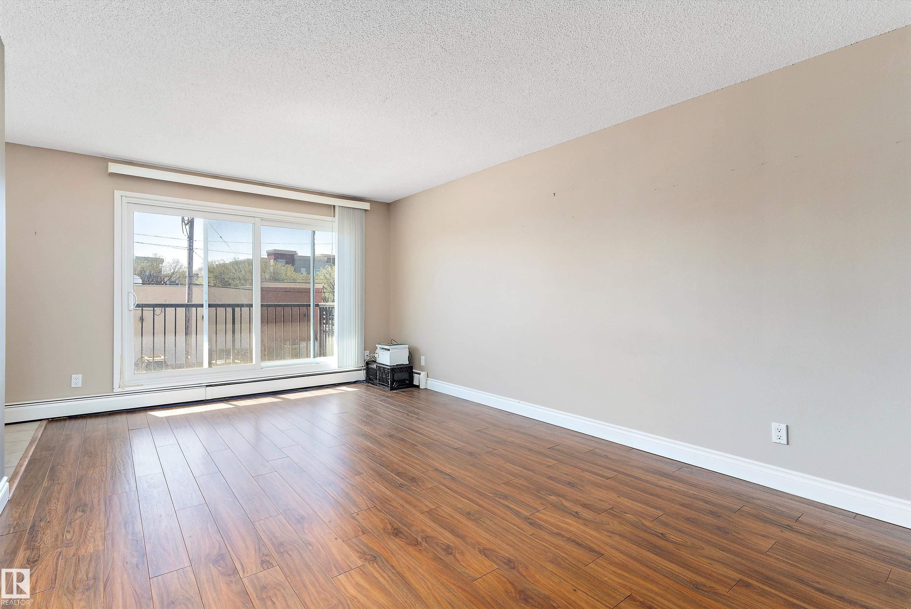 Photo 11 at 303 - 10149 83 Avenue NW, Strathcona, Edmonton