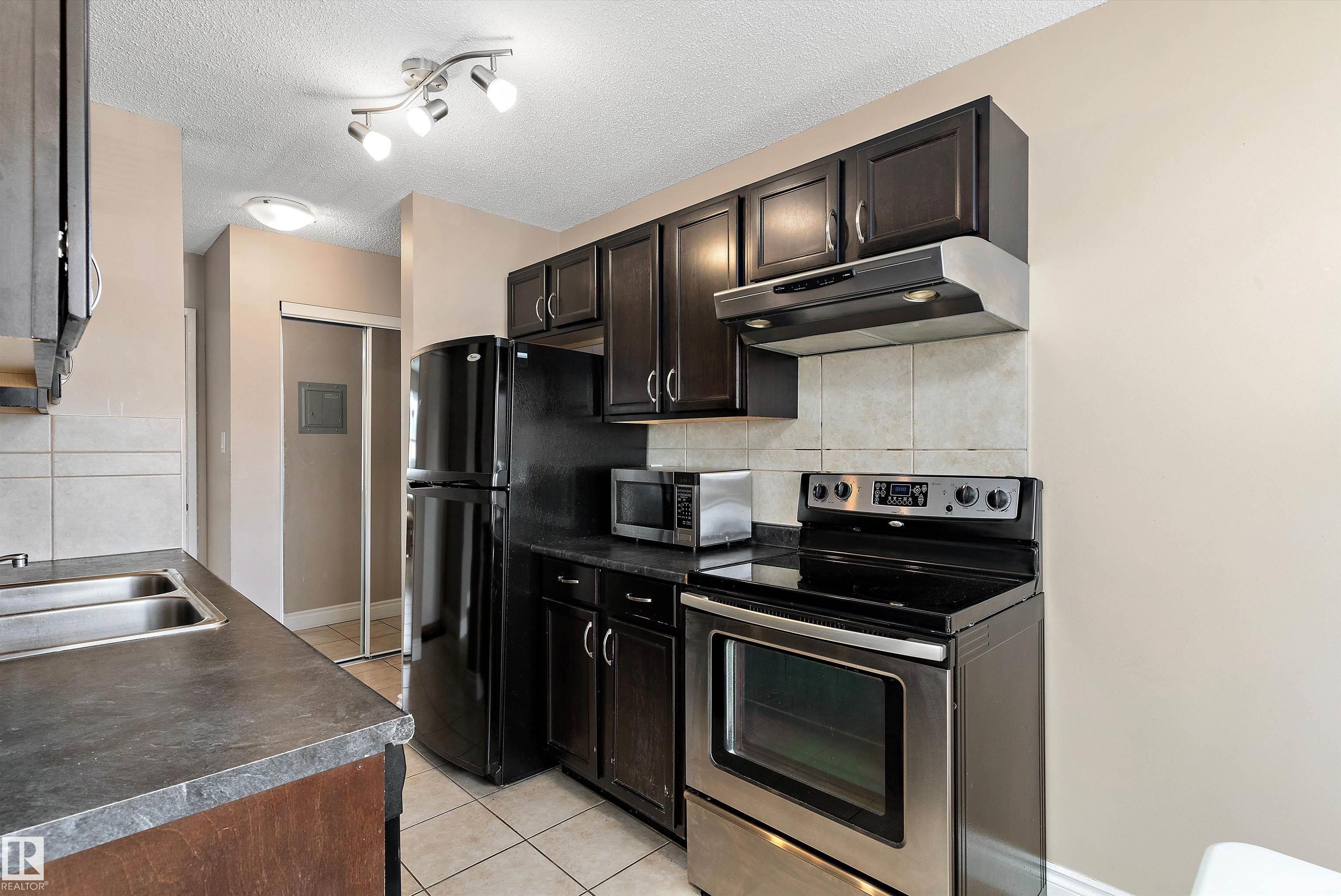 Photo 5 at 303 - 10149 83 Avenue NW, Strathcona, Edmonton