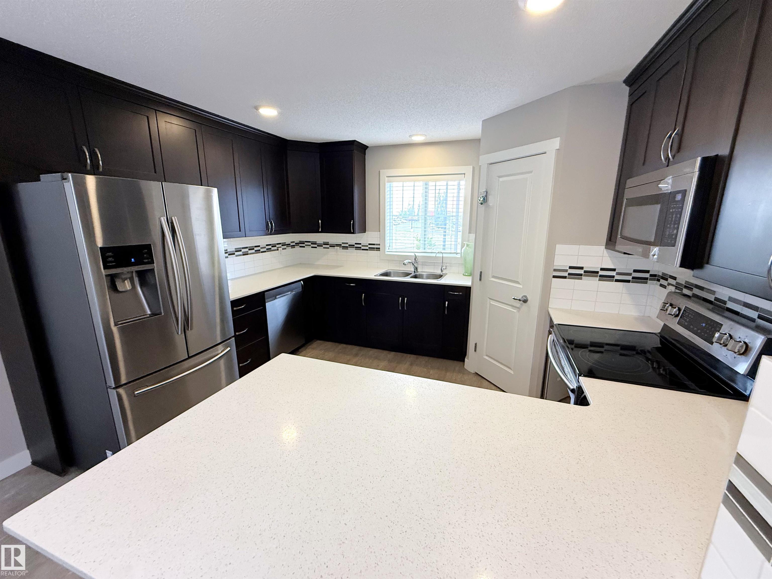 Photo 11 at 41 - 50 Mclaughlin Drive, McLaughlin, Spruce Grove