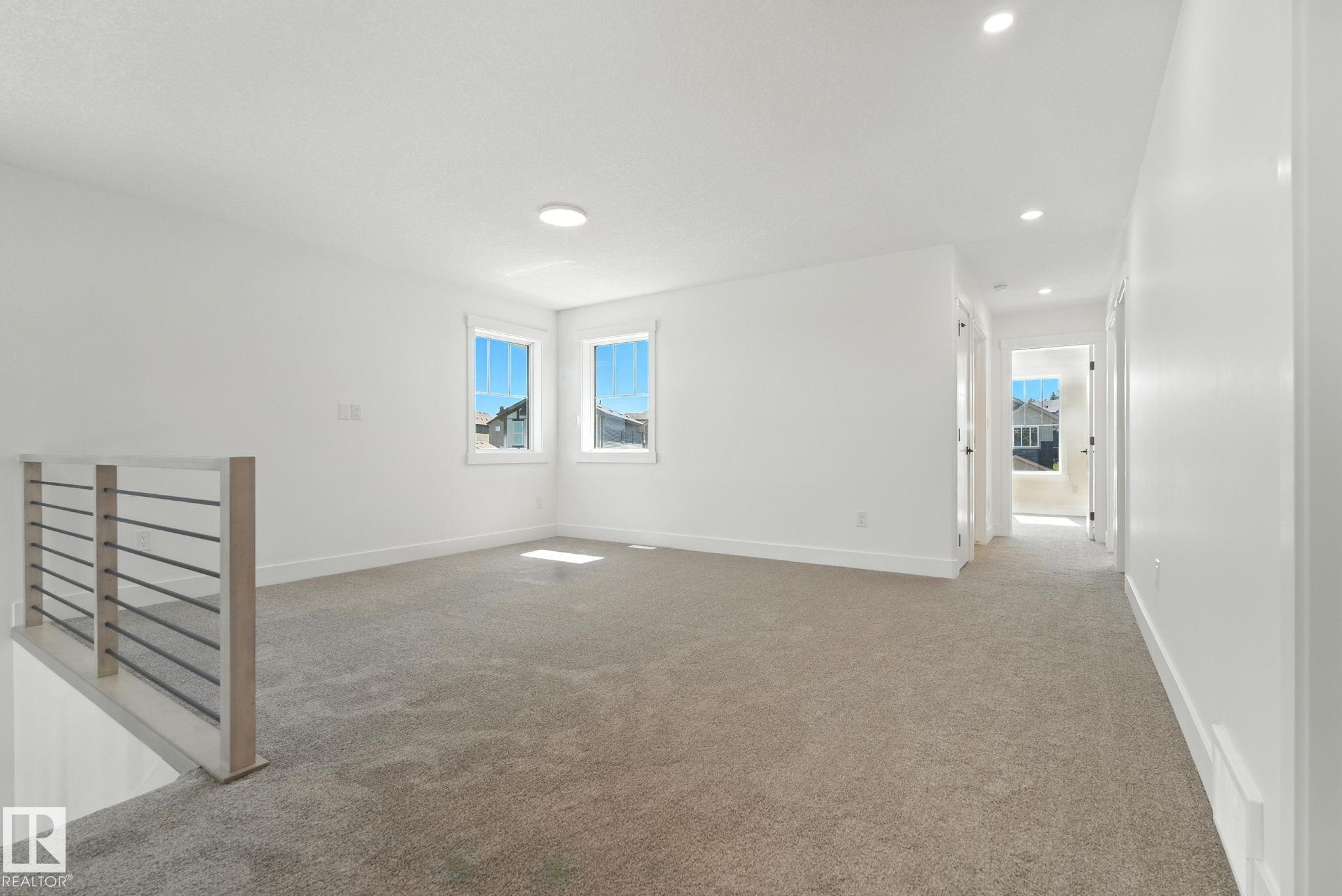 Photo 18 at 1135 Gyrfalcon Crescent NW, Hawks Ridge, Edmonton