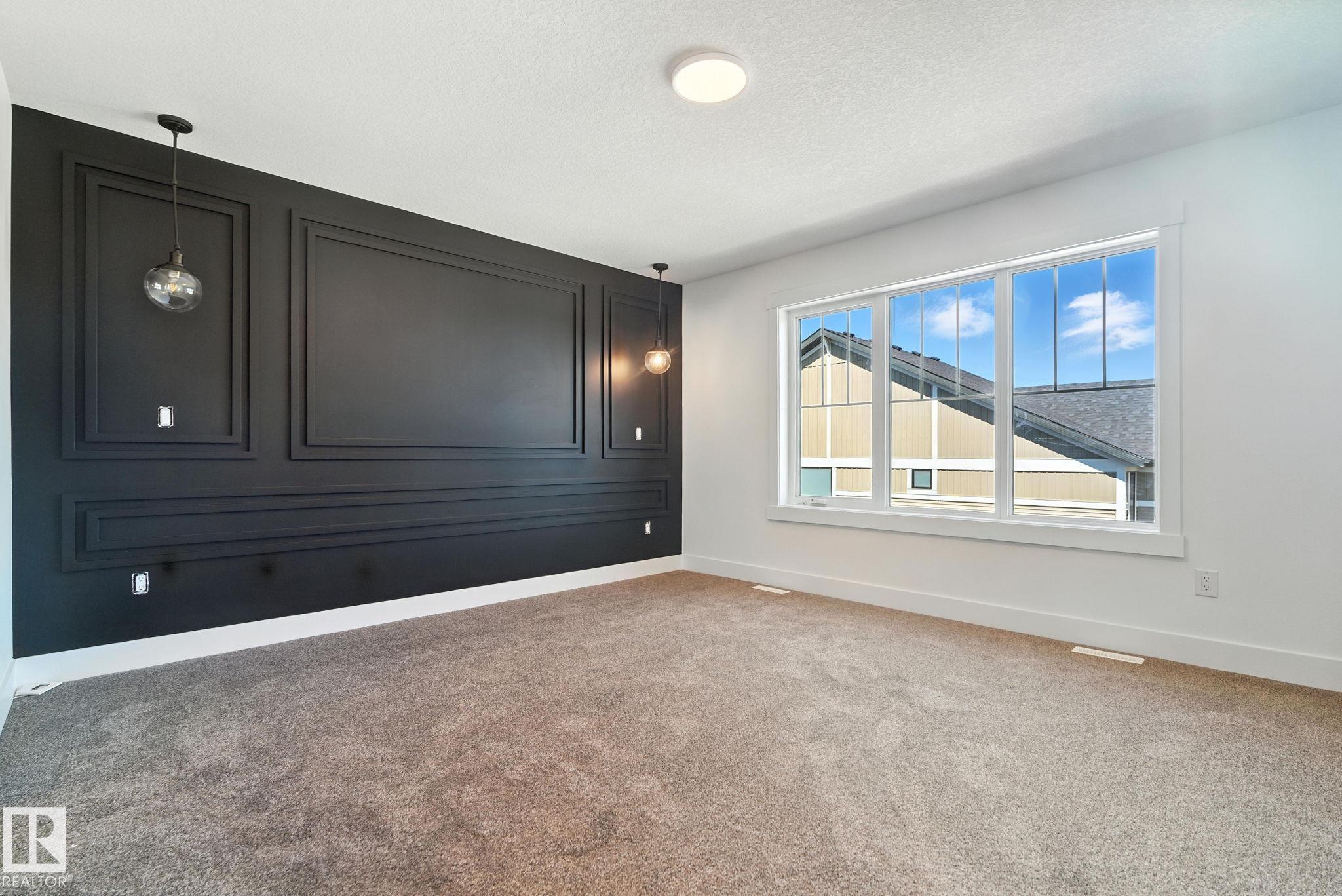 Photo 19 at 1135 Gyrfalcon Crescent NW, Hawks Ridge, Edmonton