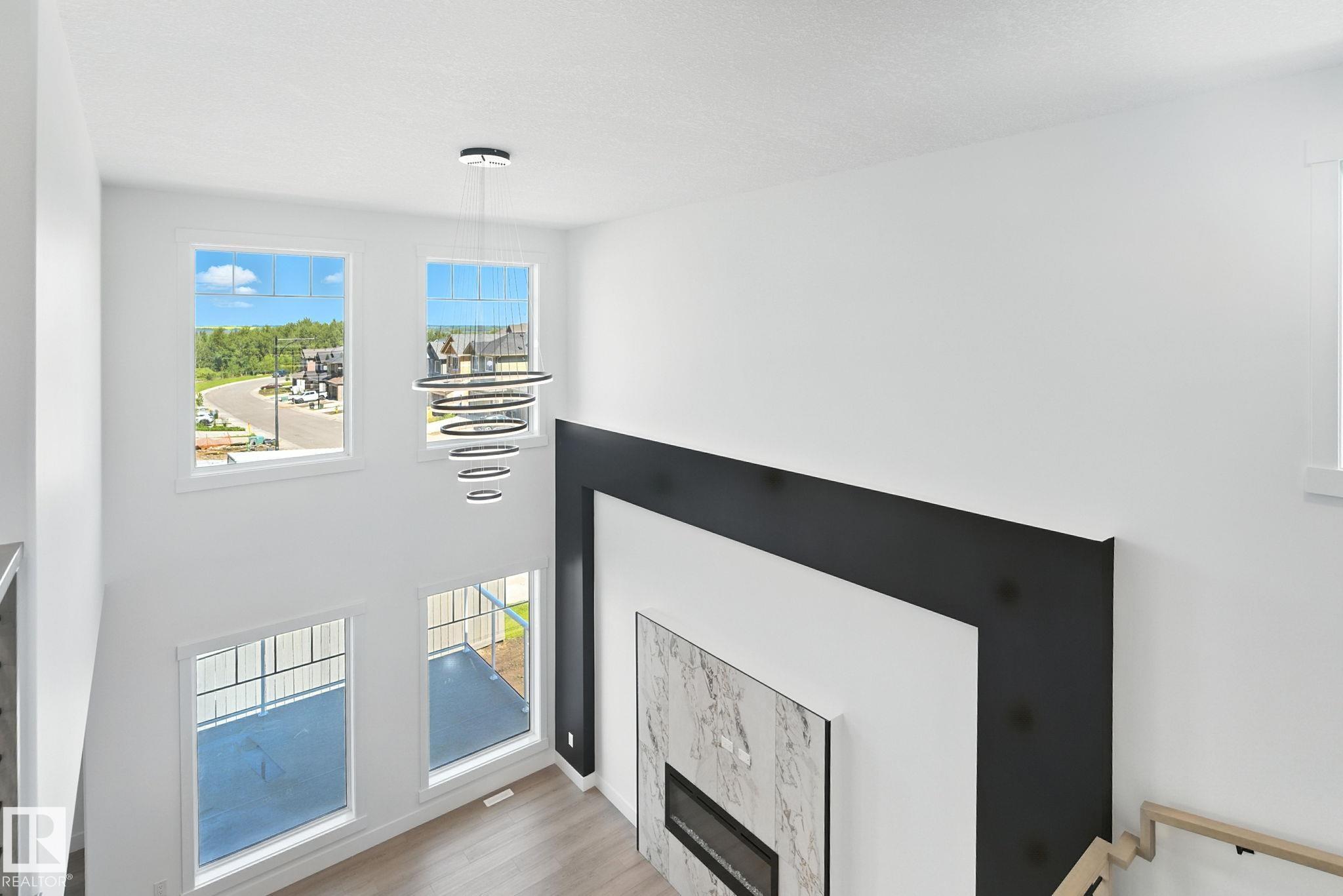 Photo 10 at 1135 Gyrfalcon Crescent NW, Hawks Ridge, Edmonton