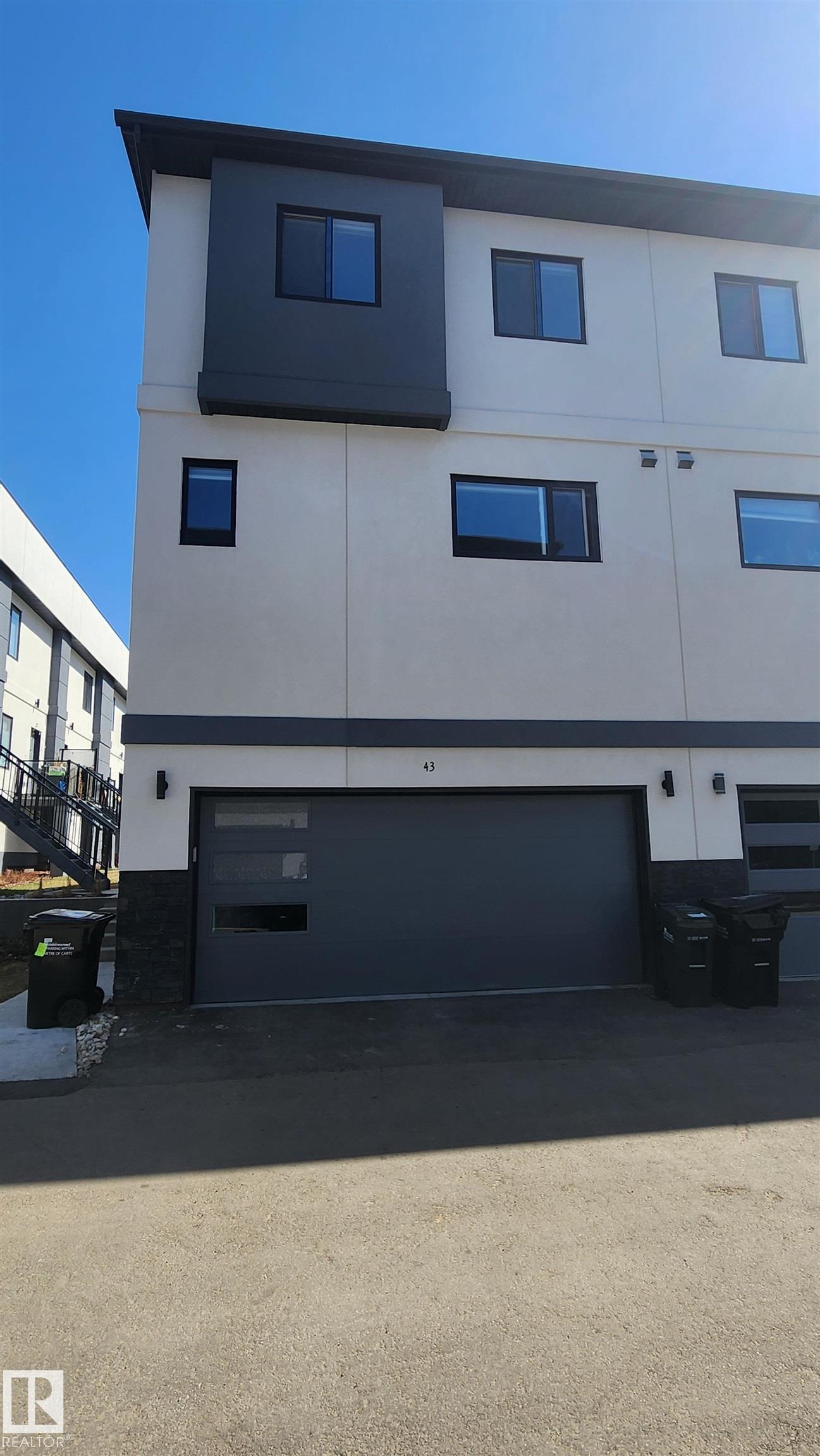 Photo 2 at 45 - 10 Salisbury Way, Salisbury Village, Sherwood Park