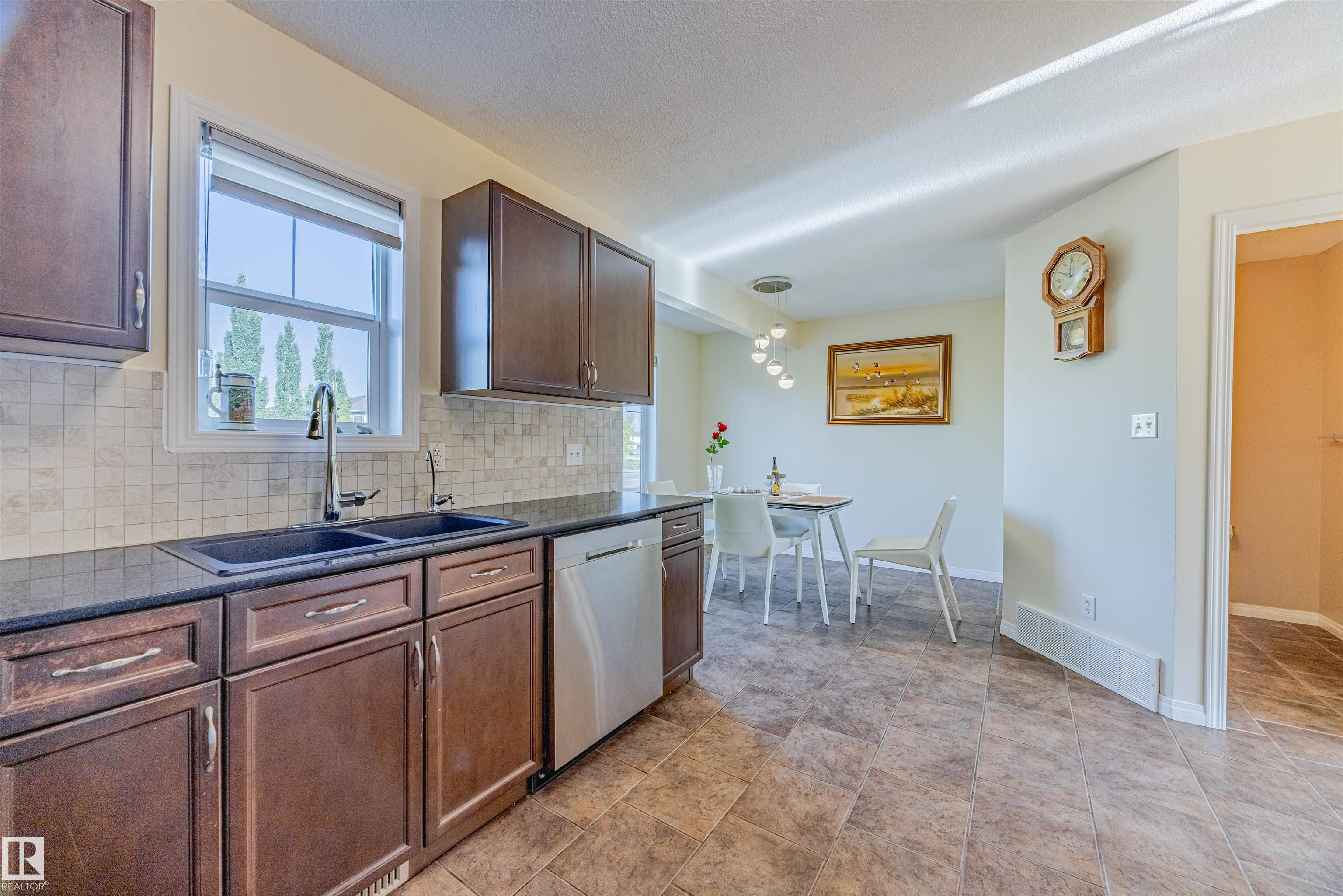 Photo 13 at 405 - 178 Bridgeport Boulevard, Bridgeport, Leduc