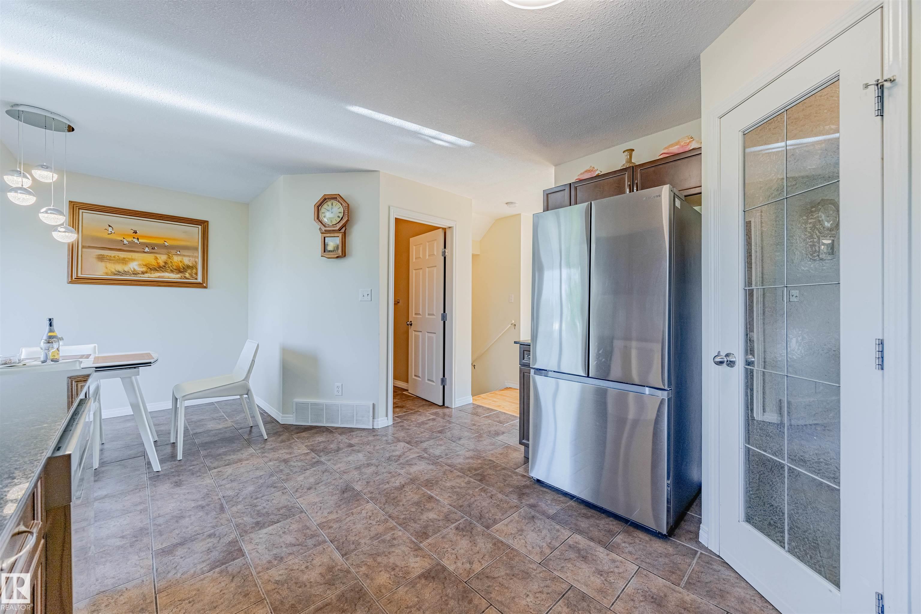 Photo 14 at 405 - 178 Bridgeport Boulevard, Bridgeport, Leduc