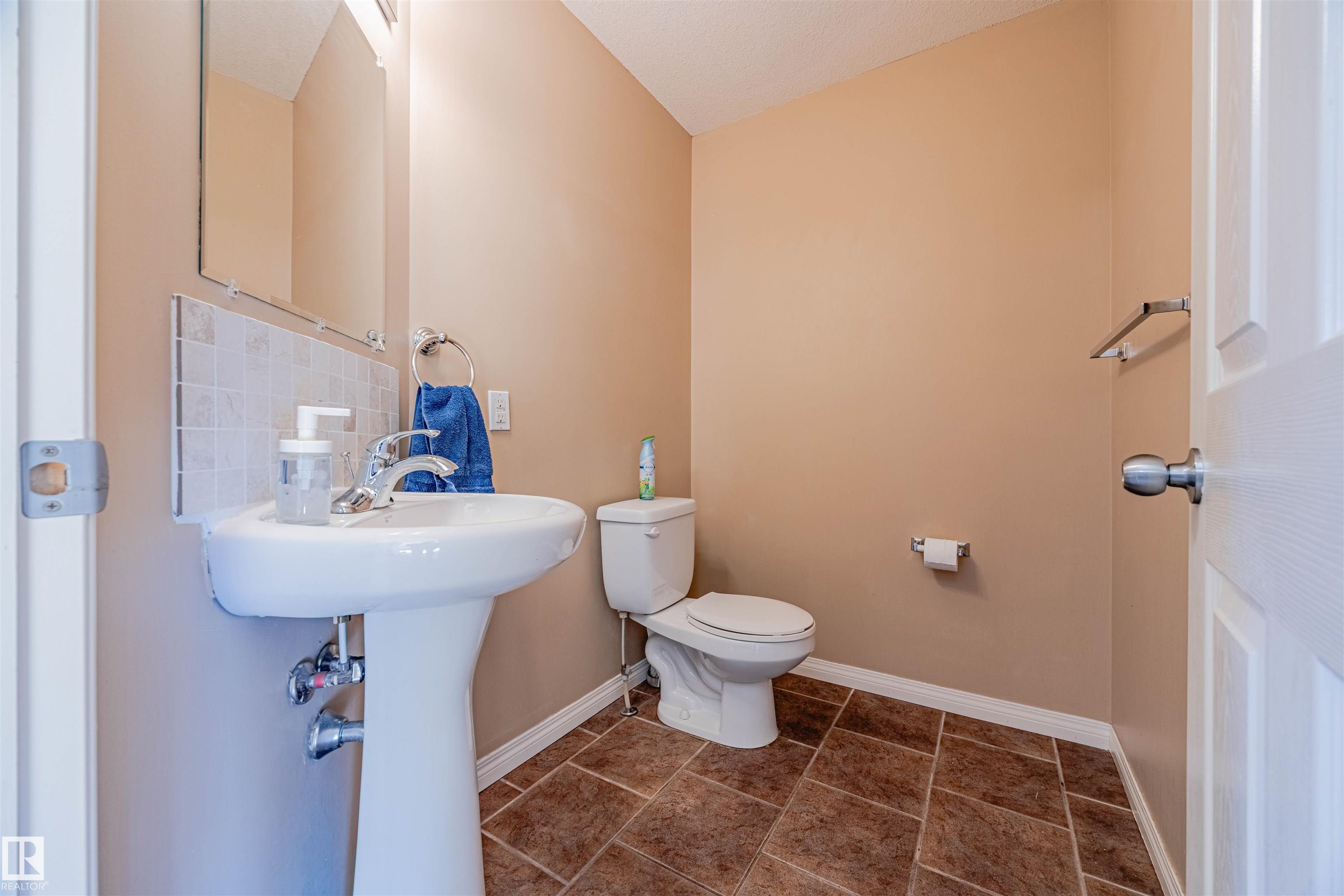 Photo 9 at 405 - 178 Bridgeport Boulevard, Bridgeport, Leduc