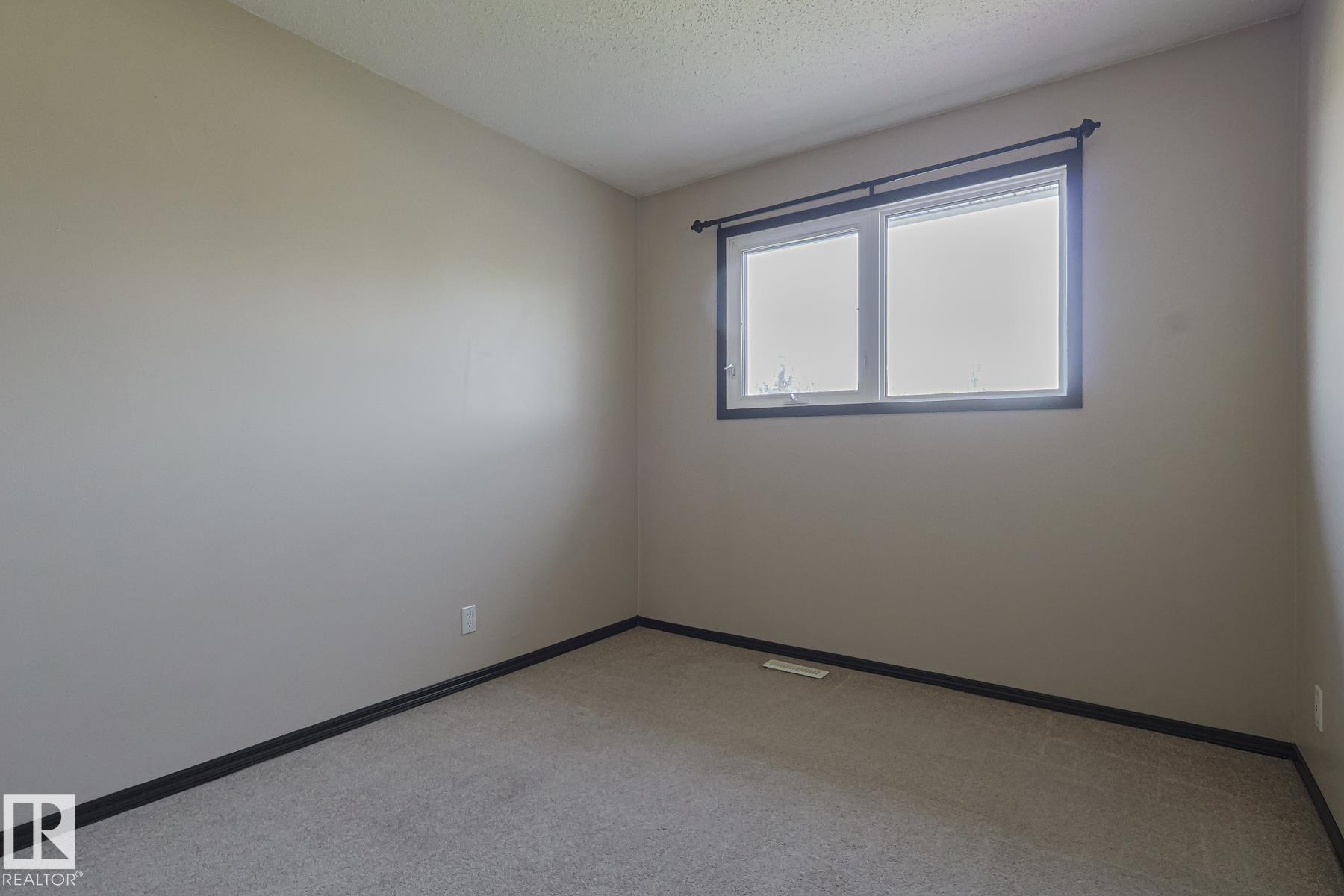 Photo 9 at 128 Camelot Avenue, Corinthia Park, Leduc