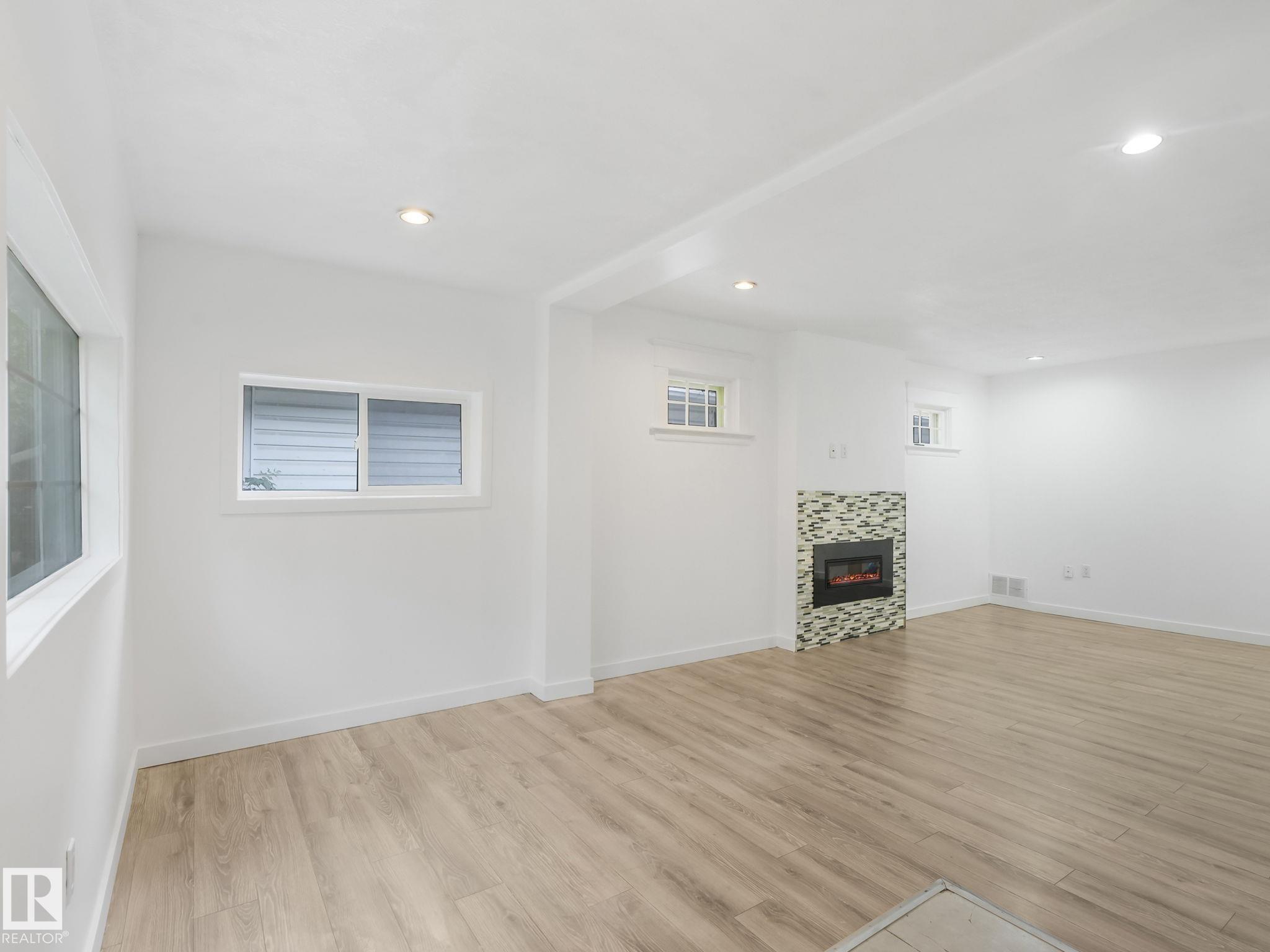 Photo 3 at 11542 97 Street NW, Spruce Avenue, Edmonton