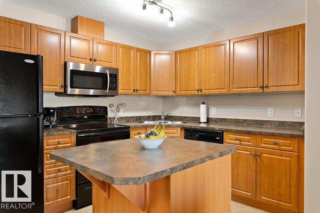 Photo 9 at 243 - 78B Mckenney Avenue, Mission, St. Albert