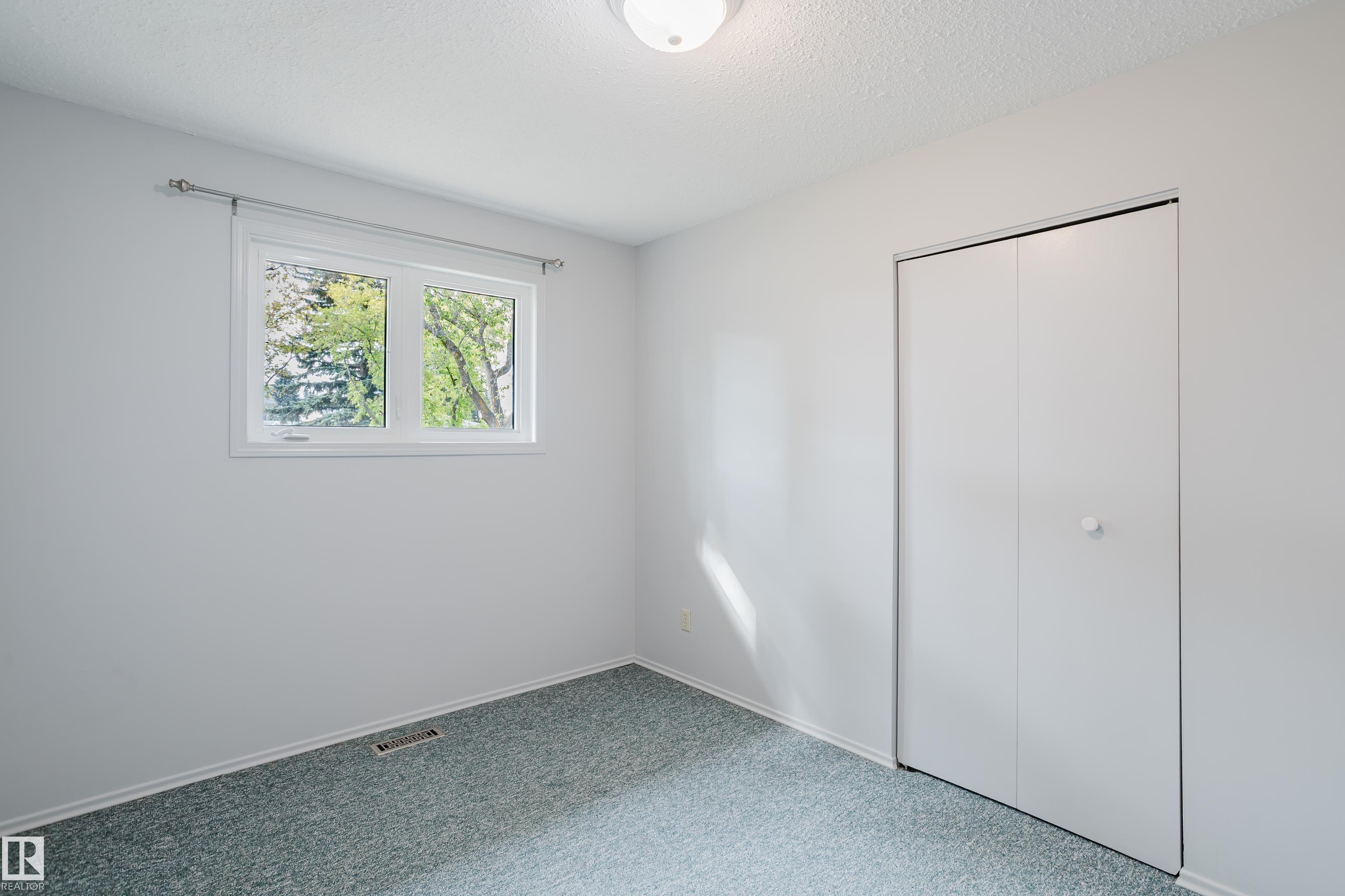 Photo 13 at 175 Brookwood Drive, Brookwood, Spruce Grove