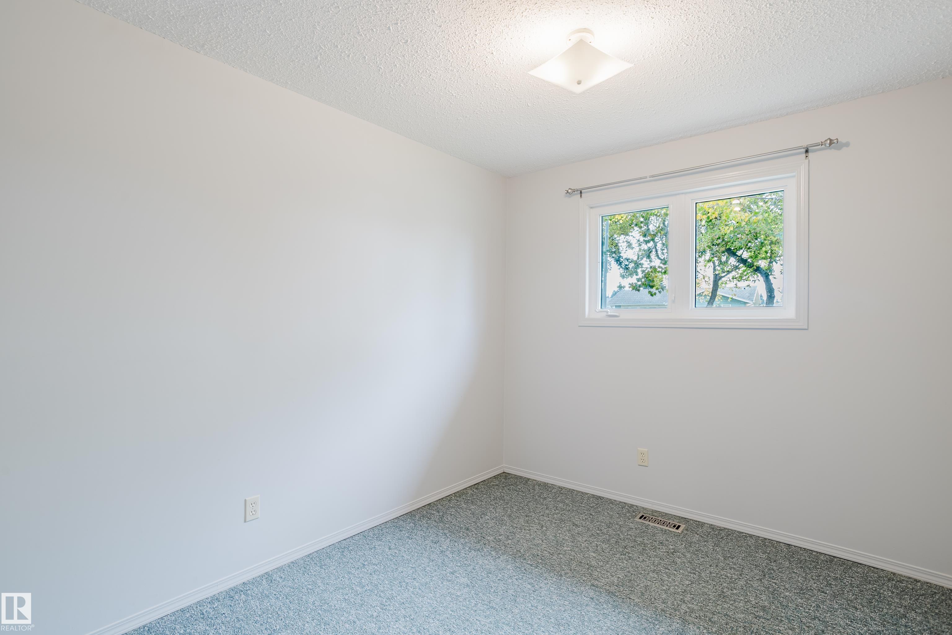 Photo 14 at 175 Brookwood Drive, Brookwood, Spruce Grove