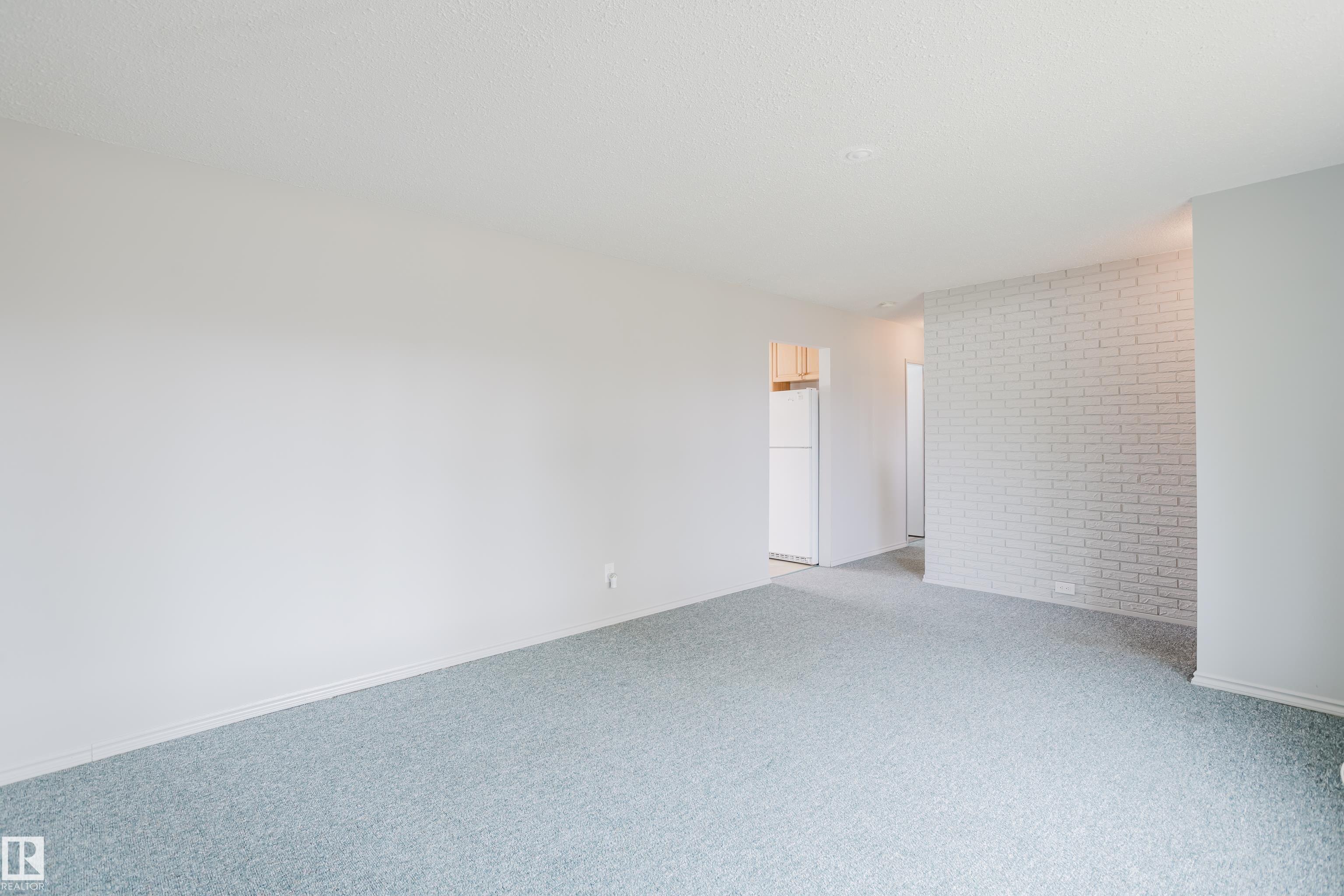 Photo 3 at 175 Brookwood Drive, Brookwood, Spruce Grove
