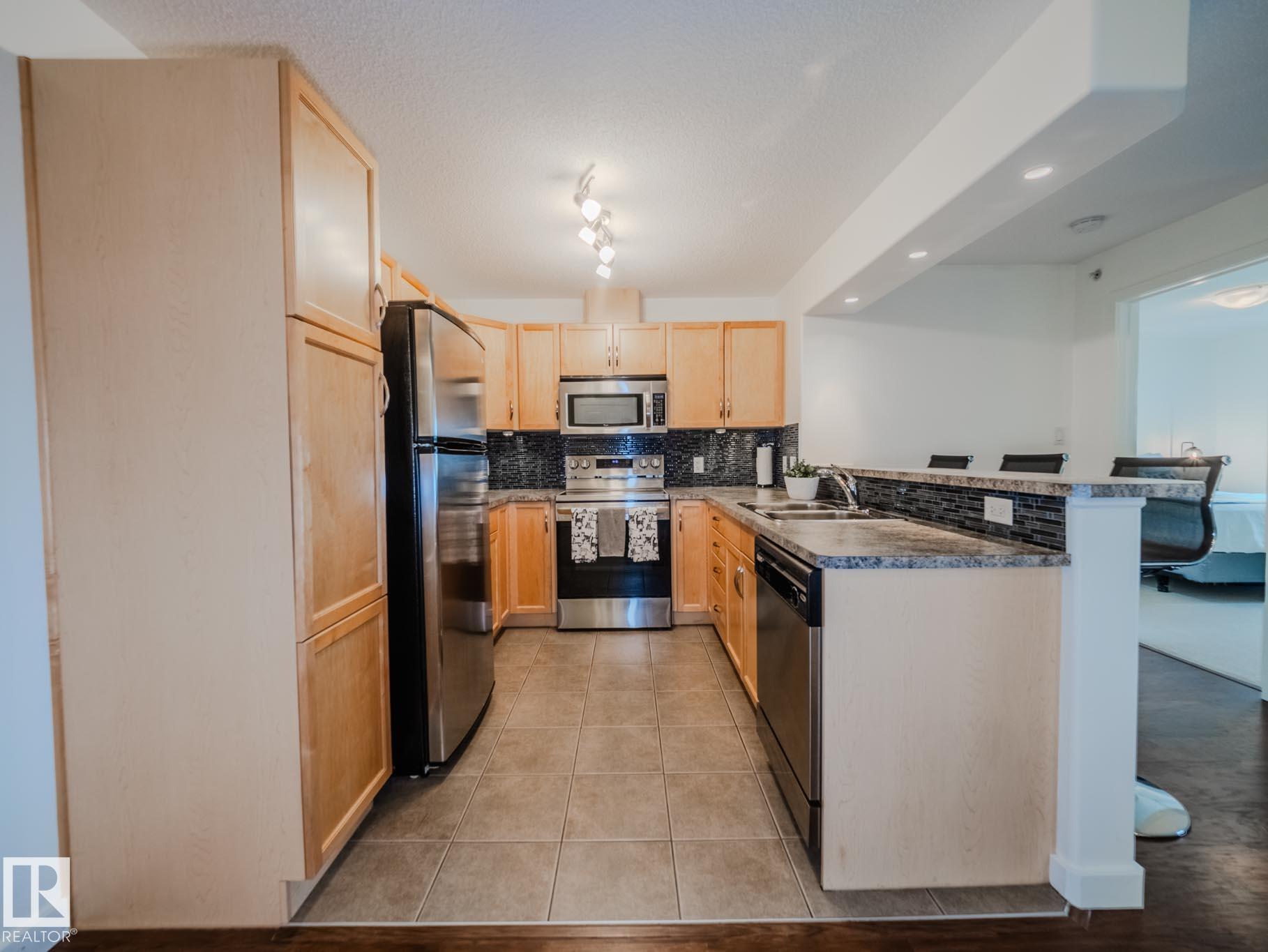 Photo 2 at 431 - 11603 Ellerslie Road SW, Rutherford, Edmonton