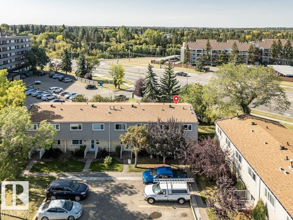 http://cdnparap120.paragonrels.com/ParagonImages/Property/p12/RAE/225371875/41/0/0/9791b644c1e7411a884a827df26ac7aa/1/e28110b0522e414f8f63eb3971d7c7a1/225371875-54aa7f51-e658-4292-888a-d1e314bbbc7f.JPG