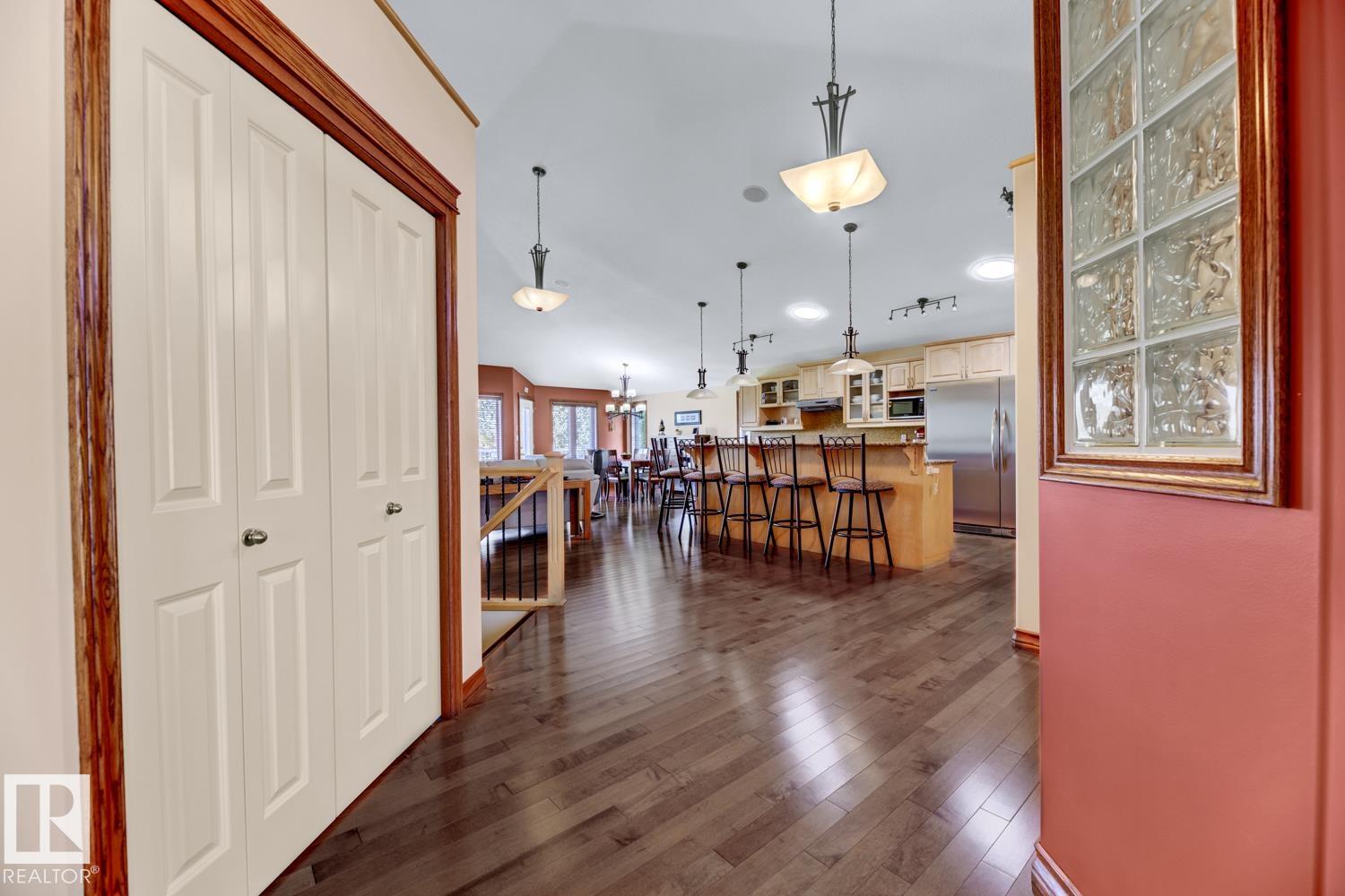 Photo 10 at 5006 63 Street, Eaglemont Heights, Beaumont