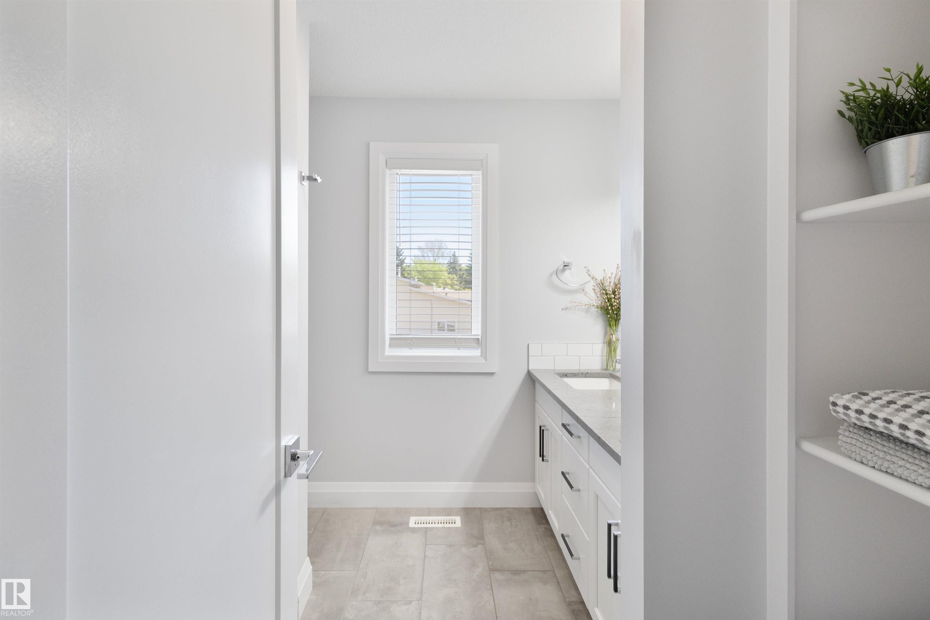 Photo 21 at 8534 81 Avenue NW, King Edward Park, Edmonton