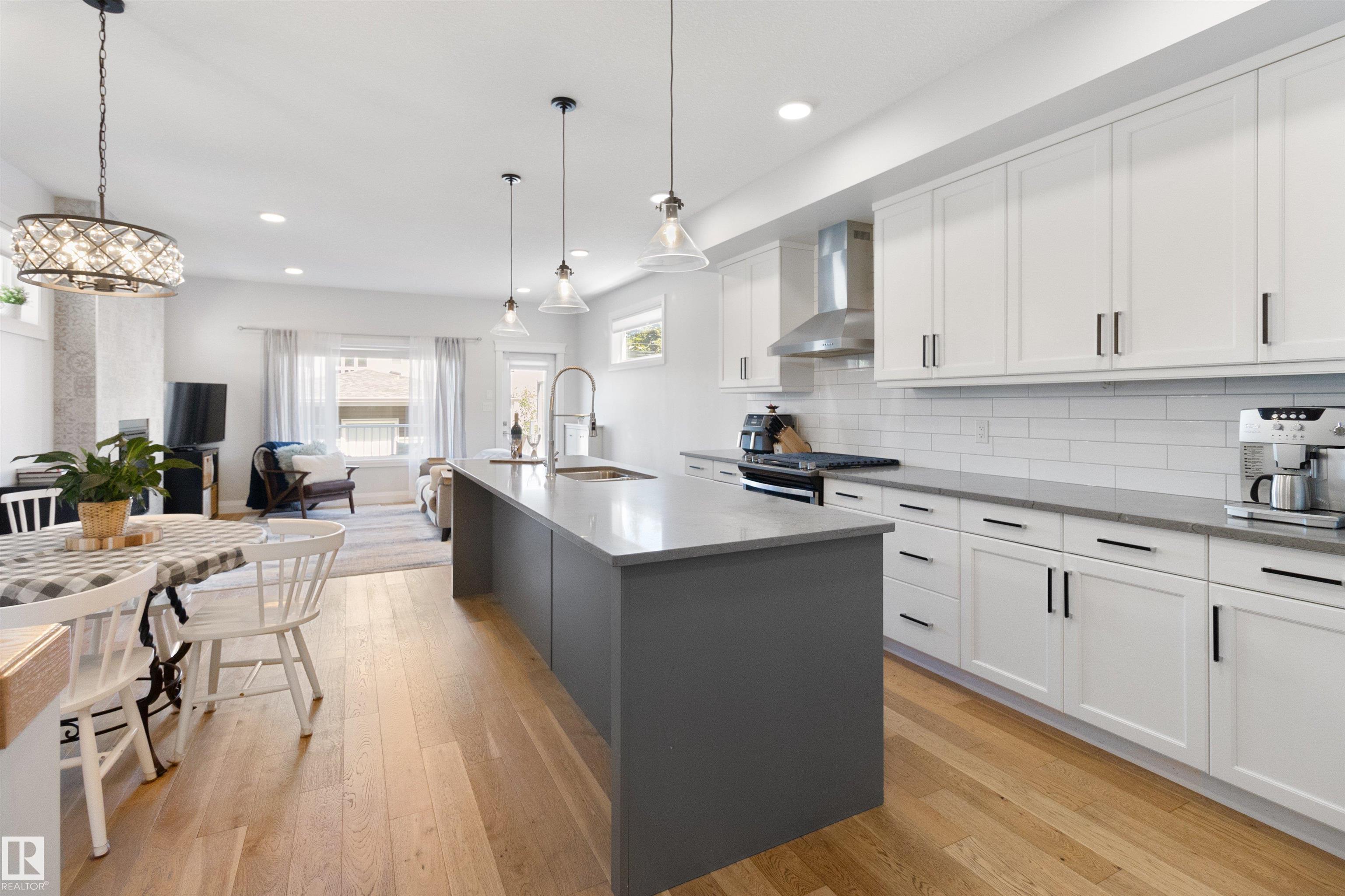Photo 6 at 8534 81 Avenue NW, King Edward Park, Edmonton