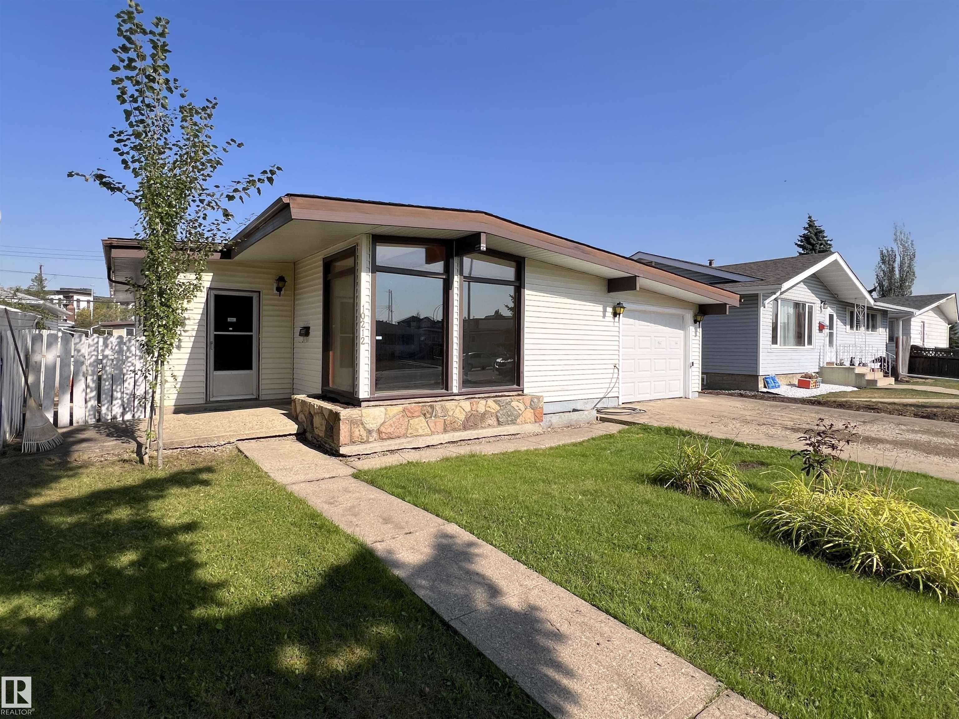 10212 136 Avenue NW, Rosslyn, Edmonton 