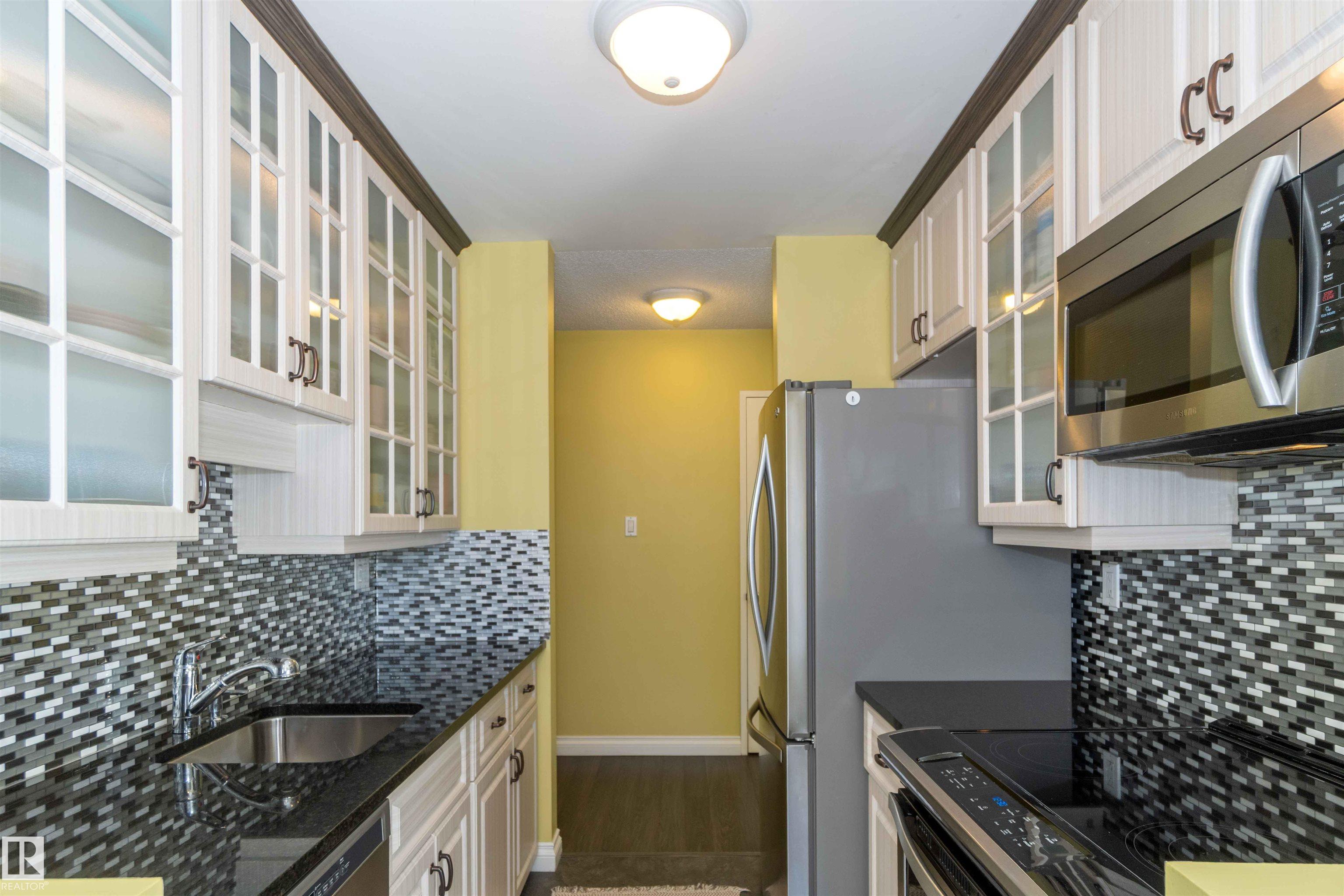 Photo 12 at 302 - 11425 41 Avenue NW, Royal Gardens, Edmonton