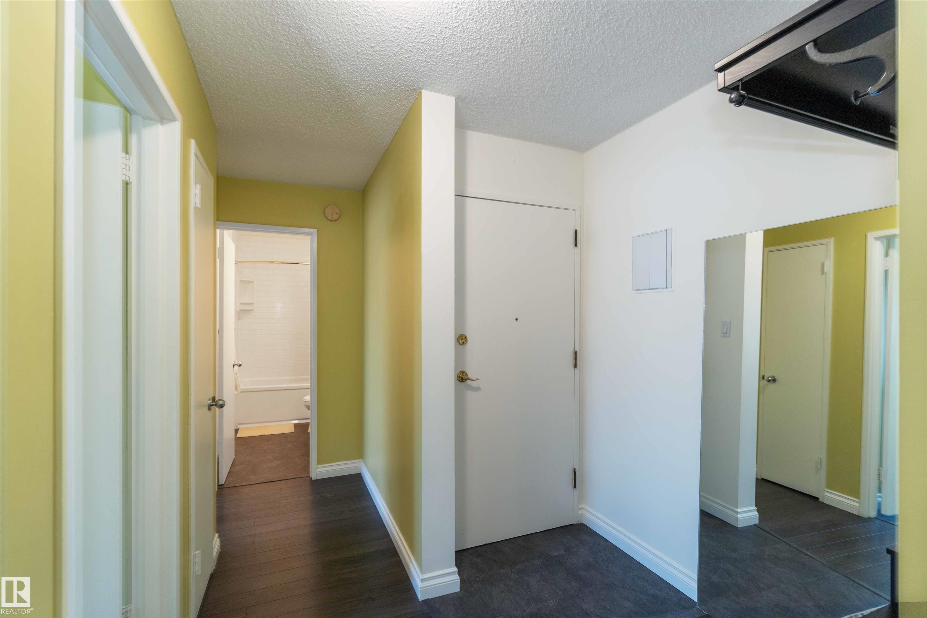 Photo 4 at 302 - 11425 41 Avenue NW, Royal Gardens, Edmonton