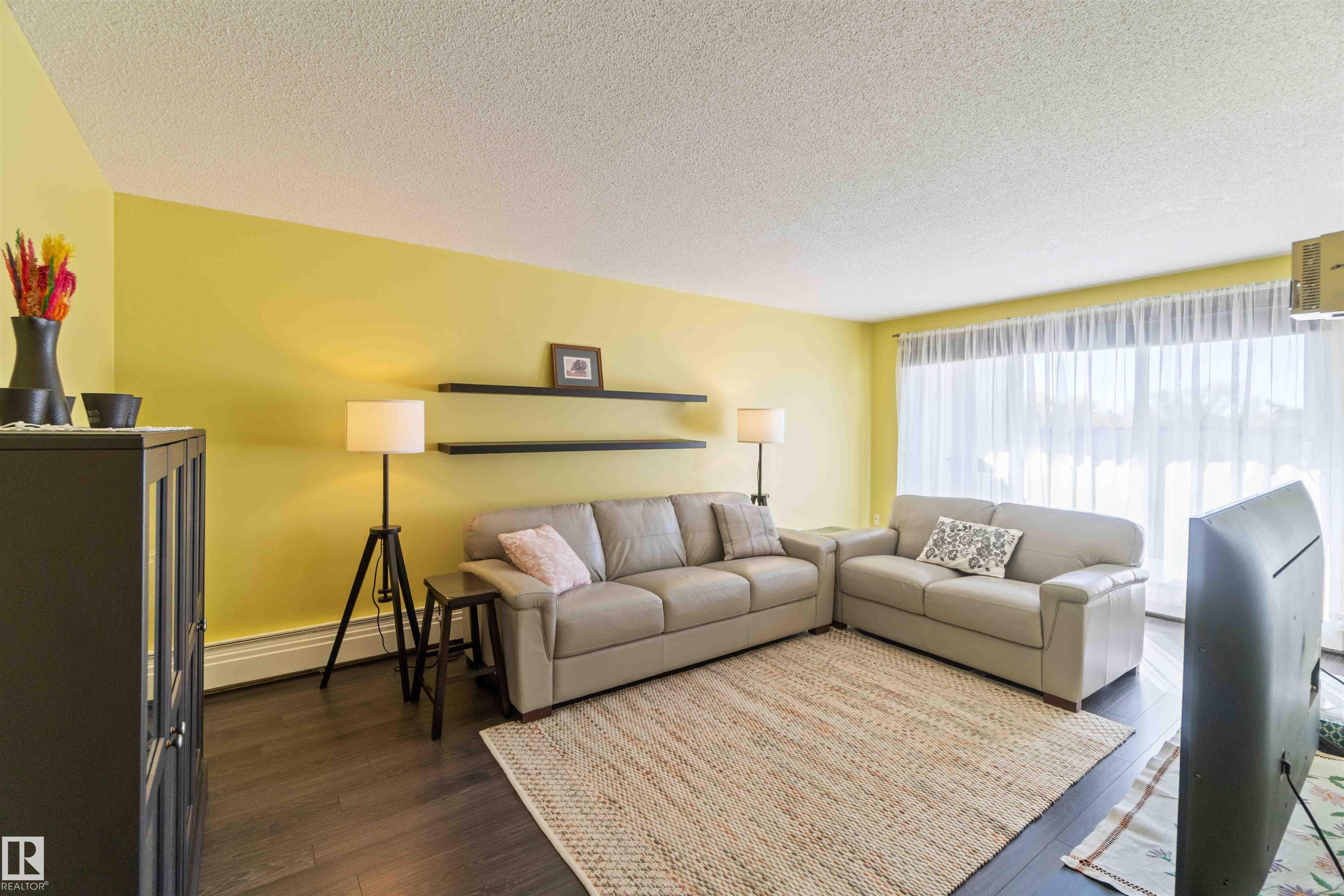 Photo 6 at 302 - 11425 41 Avenue NW, Royal Gardens, Edmonton