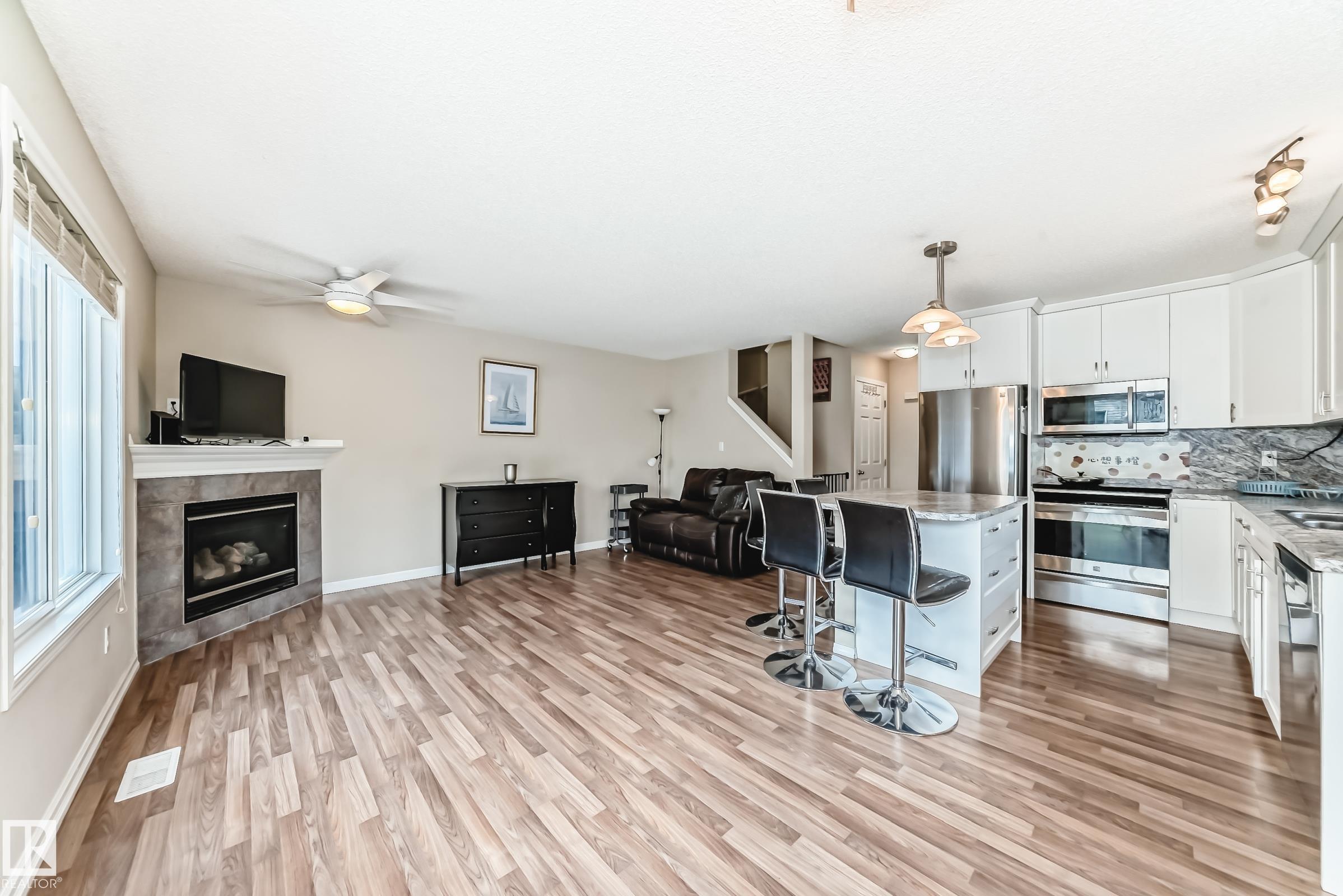 Photo 5 at 46 - 5101 Soleil Boulevard, Place Chaleureuse, Beaumont